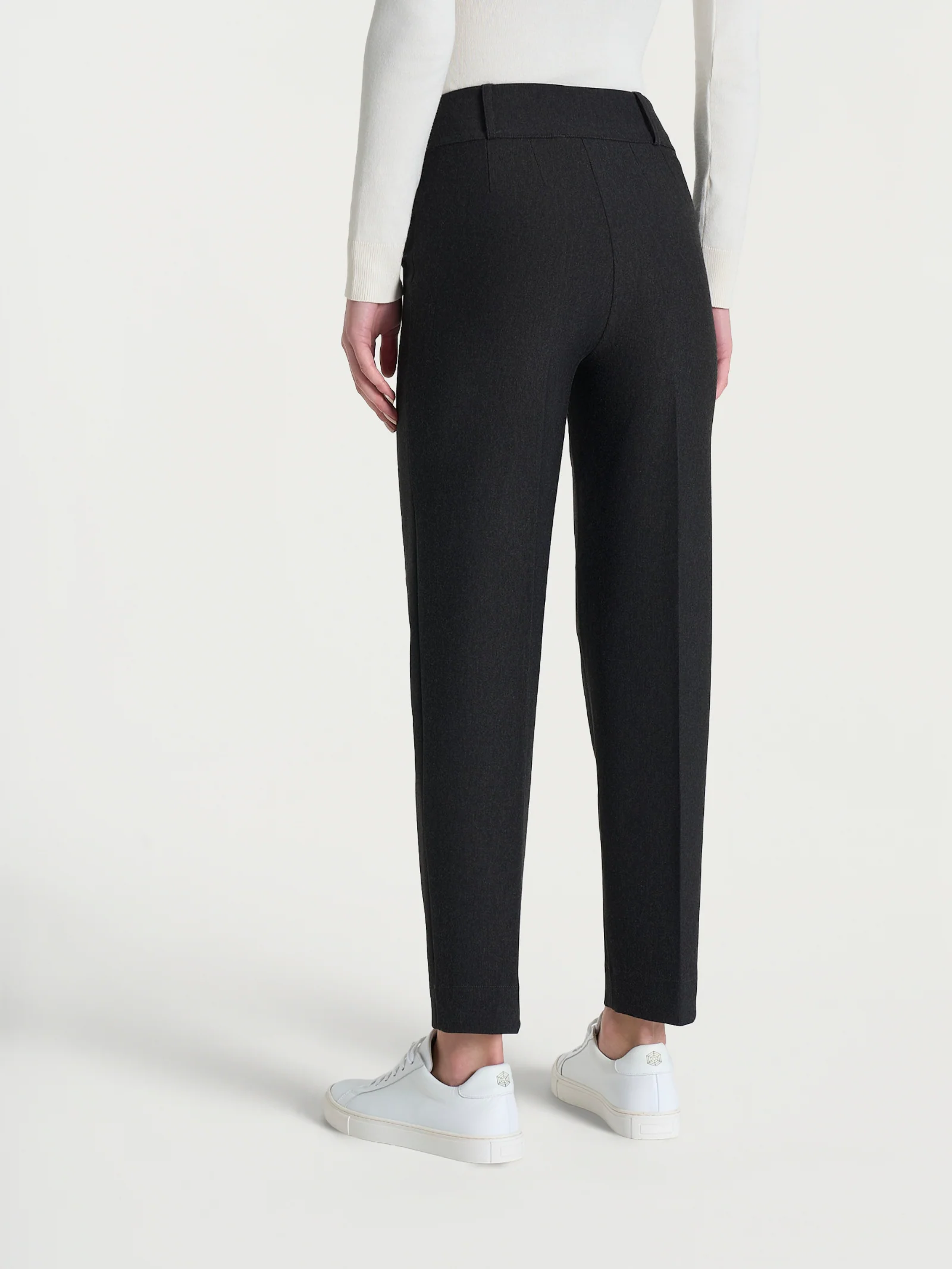 Pantalone a carota in Compact  - Oscuro Mel. - Image 4