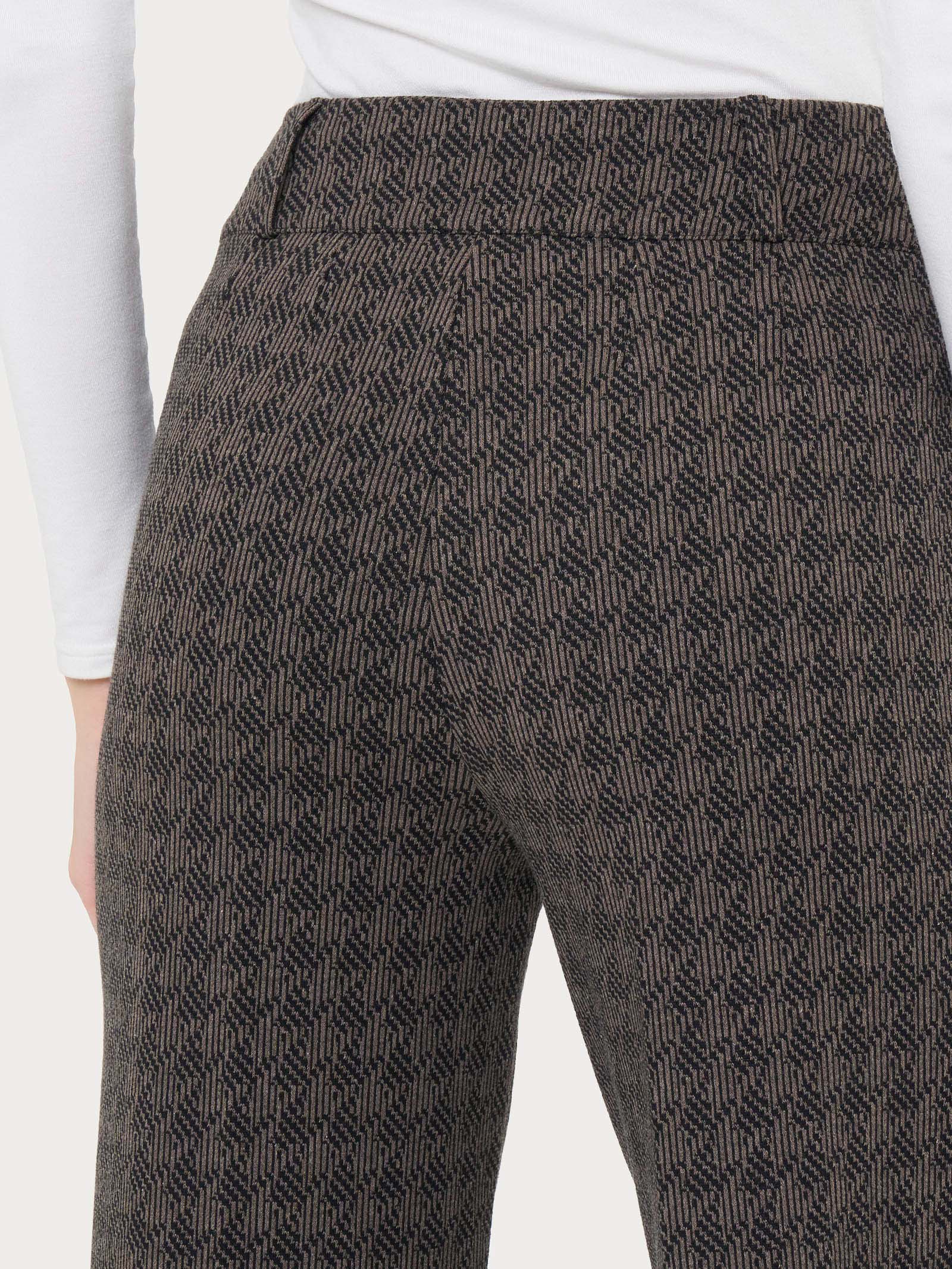 Pantalone a carota in tessuto Eco Jacquard - FANT.PINE BARK - Image 3