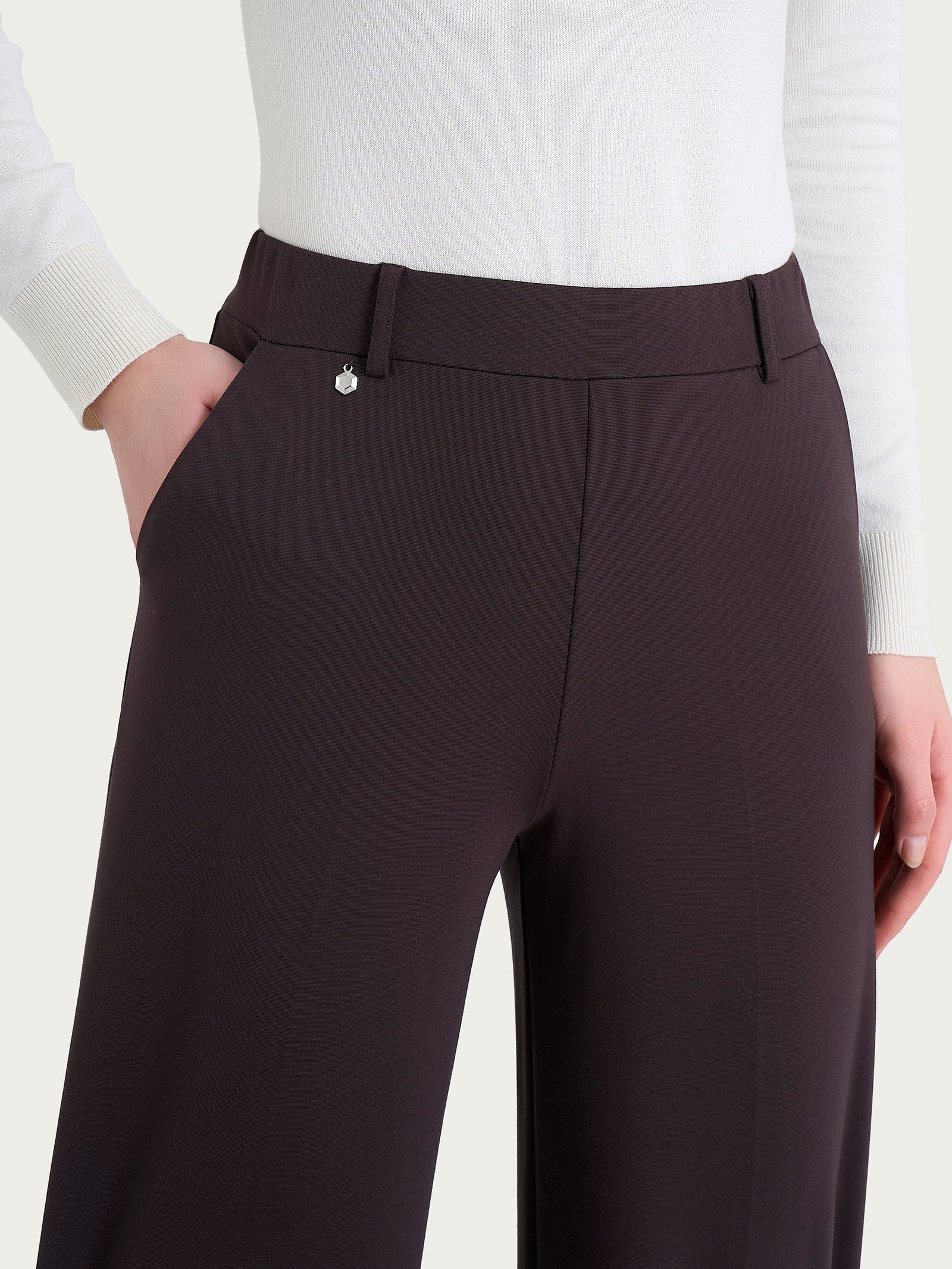 Pantalone a palazzo con tasche in Cashmere Compact - Chocolate Torte - Image 3