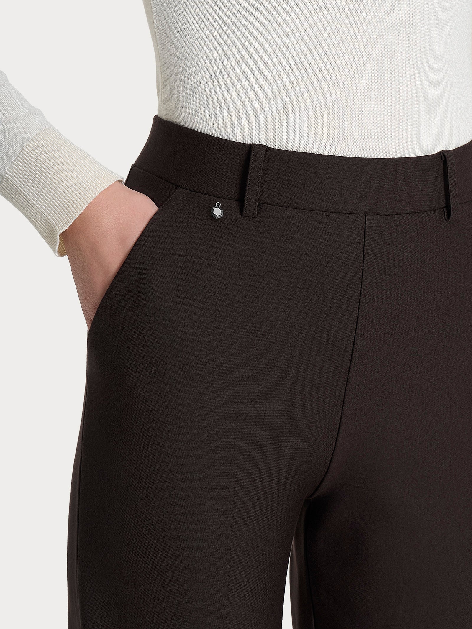 Pantalone a palazzo con tasche in Compact - Chocolate Torte - Image 3