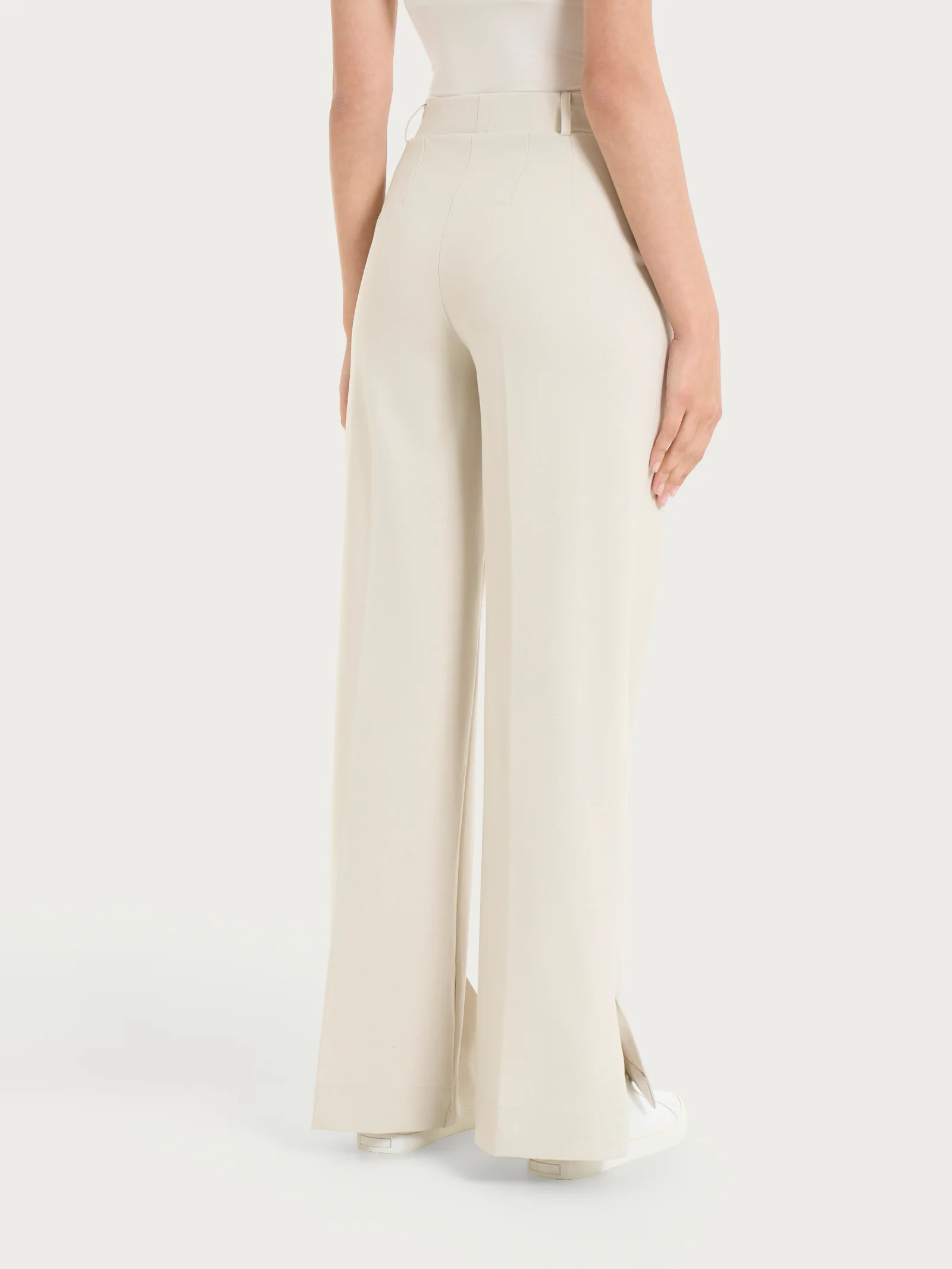 Pantalone a palazzo con tasche in Compact Light - Champignon - Image 2