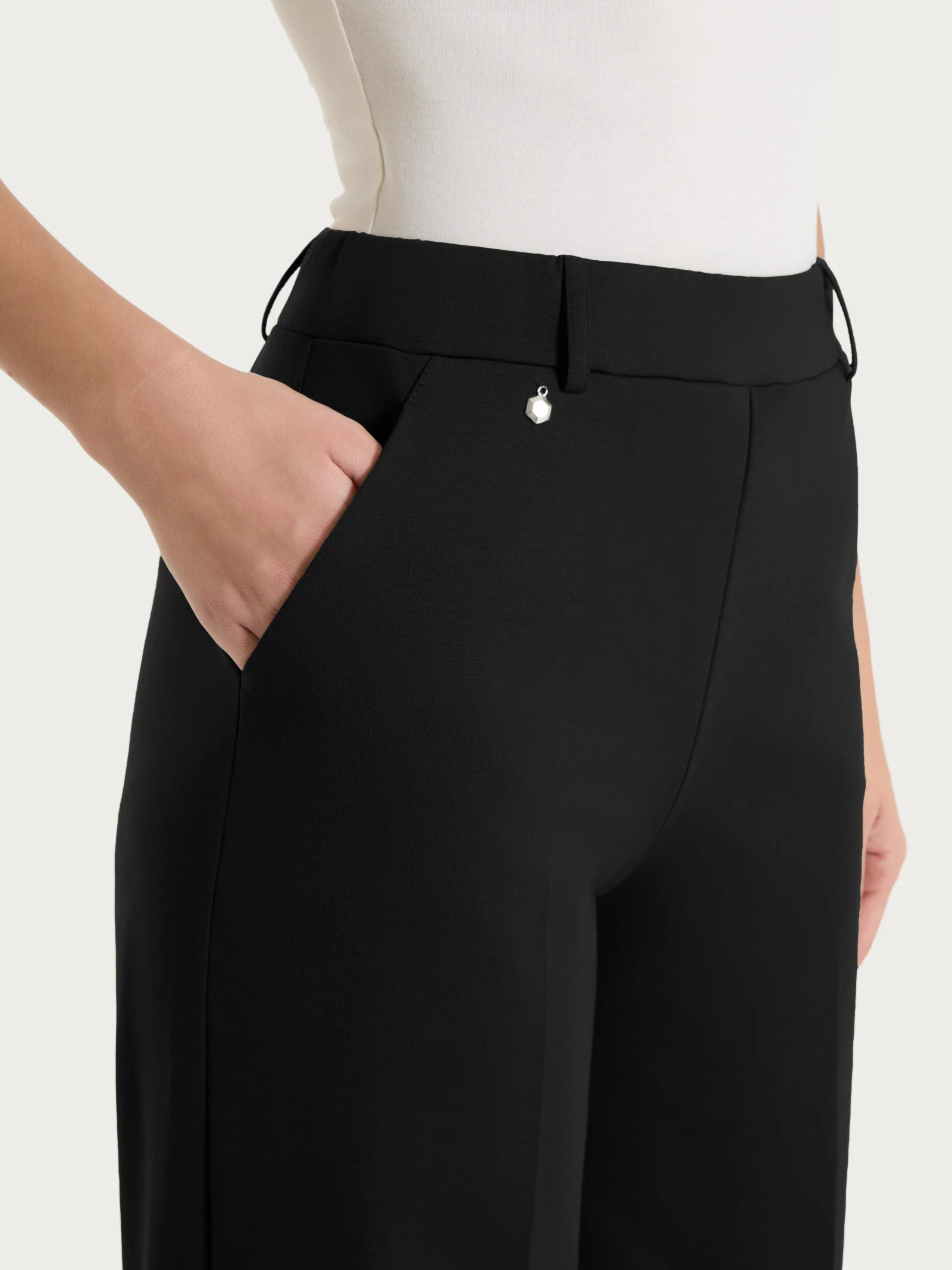 Pantalone a palazzo con tasche in Compact Light - Nero - Image 3
