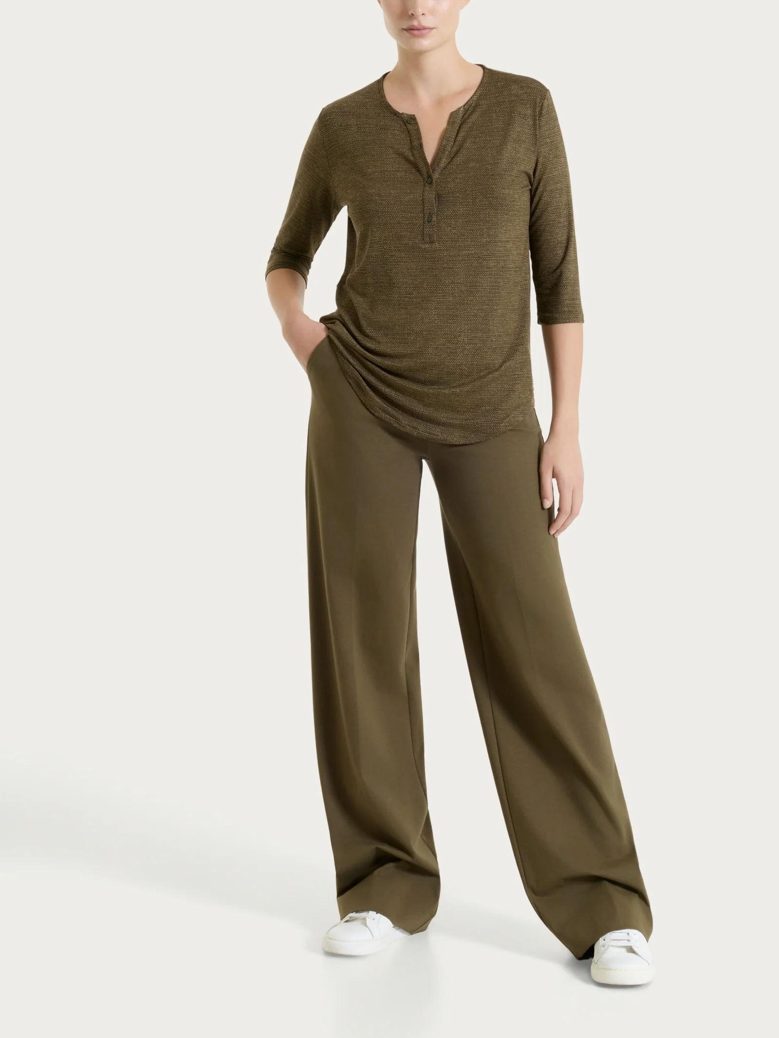 Pantalone a palazzo con tasche in Compact Light - Dark Olive - Image 10