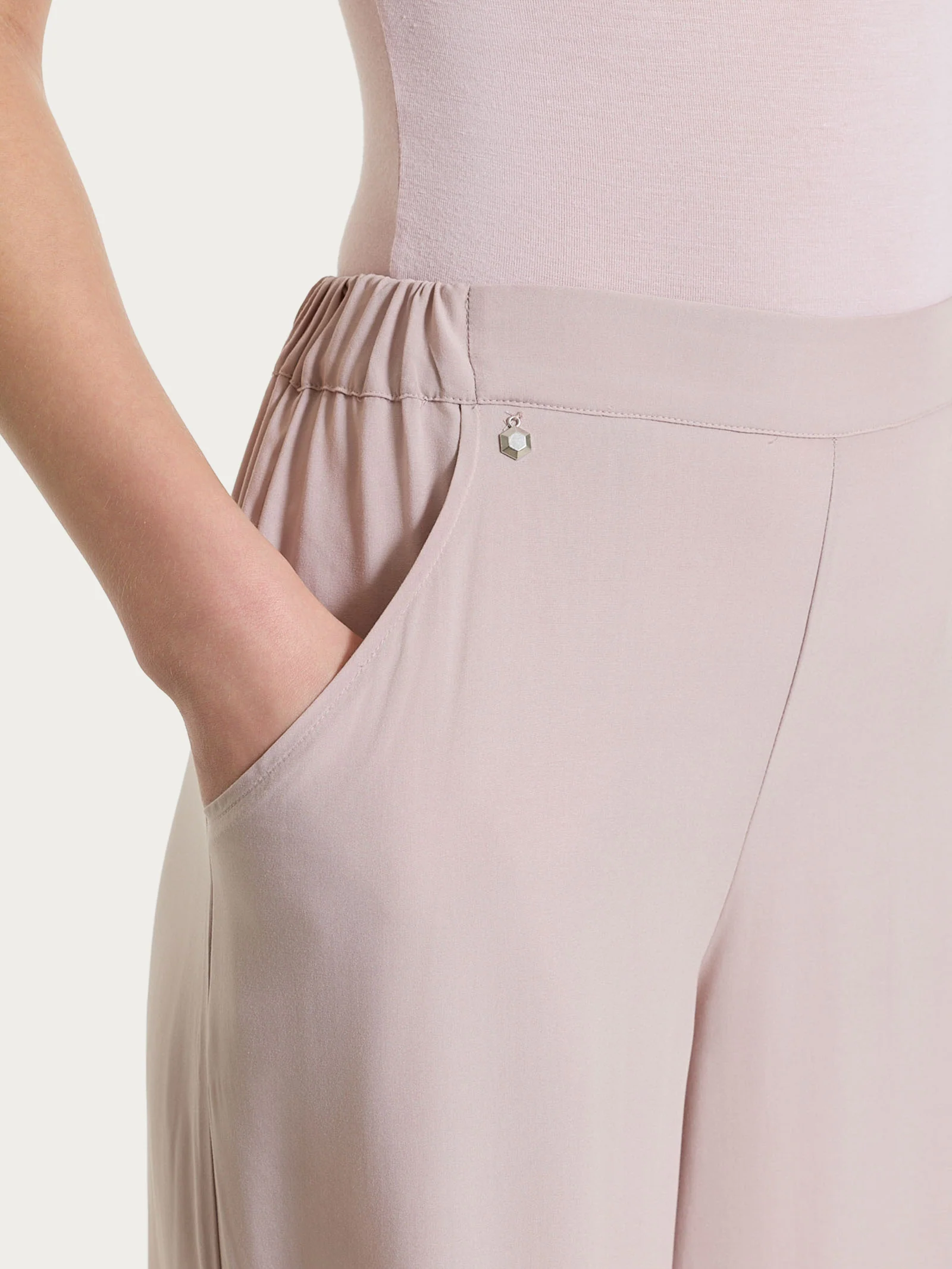 Pantalone a palazzo con tasche in Voile Stretch - Sphinx - Image 3
