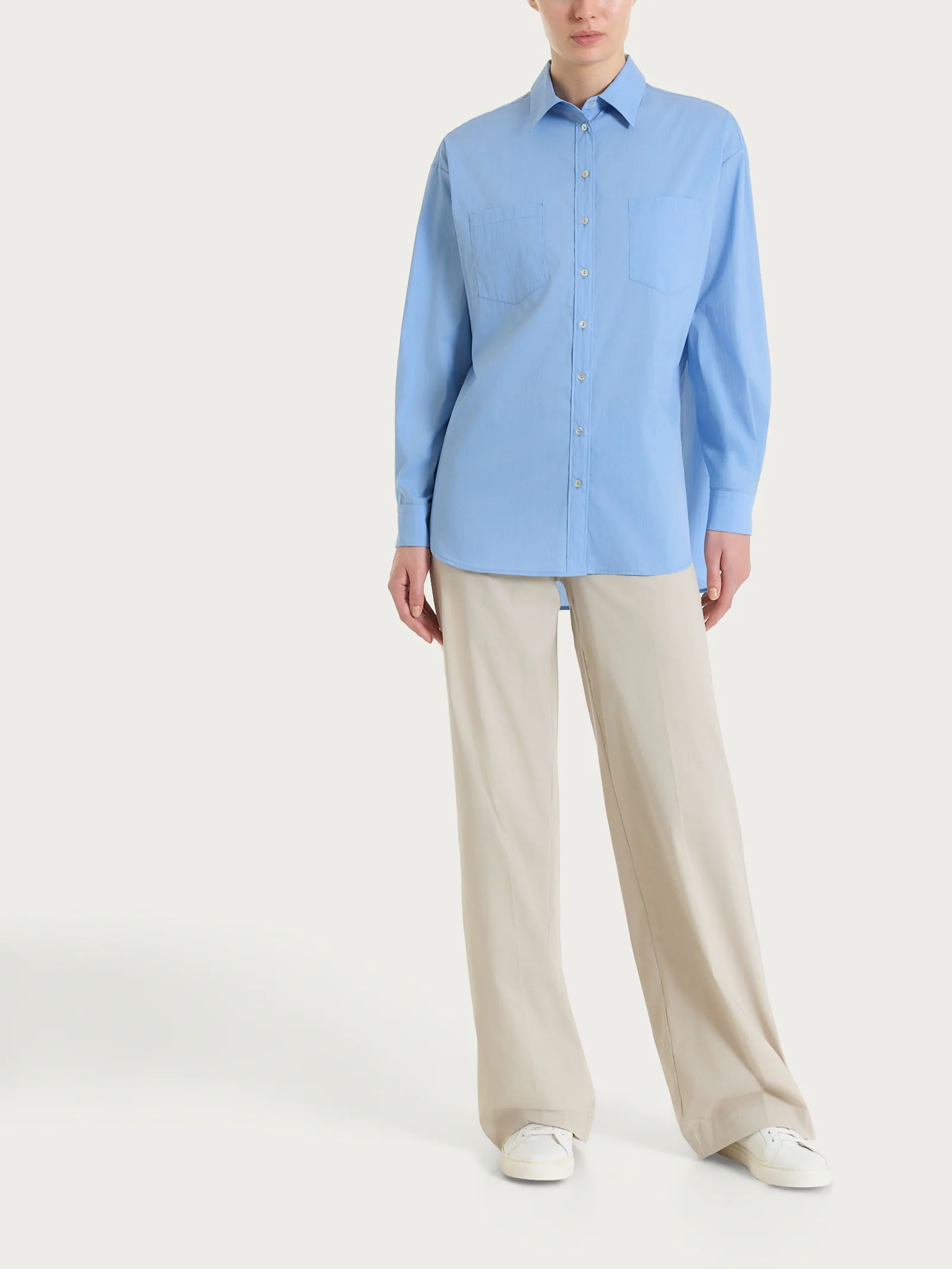 Pantalone a palazzo leggero in Super Fresh - Champignon - Image 4