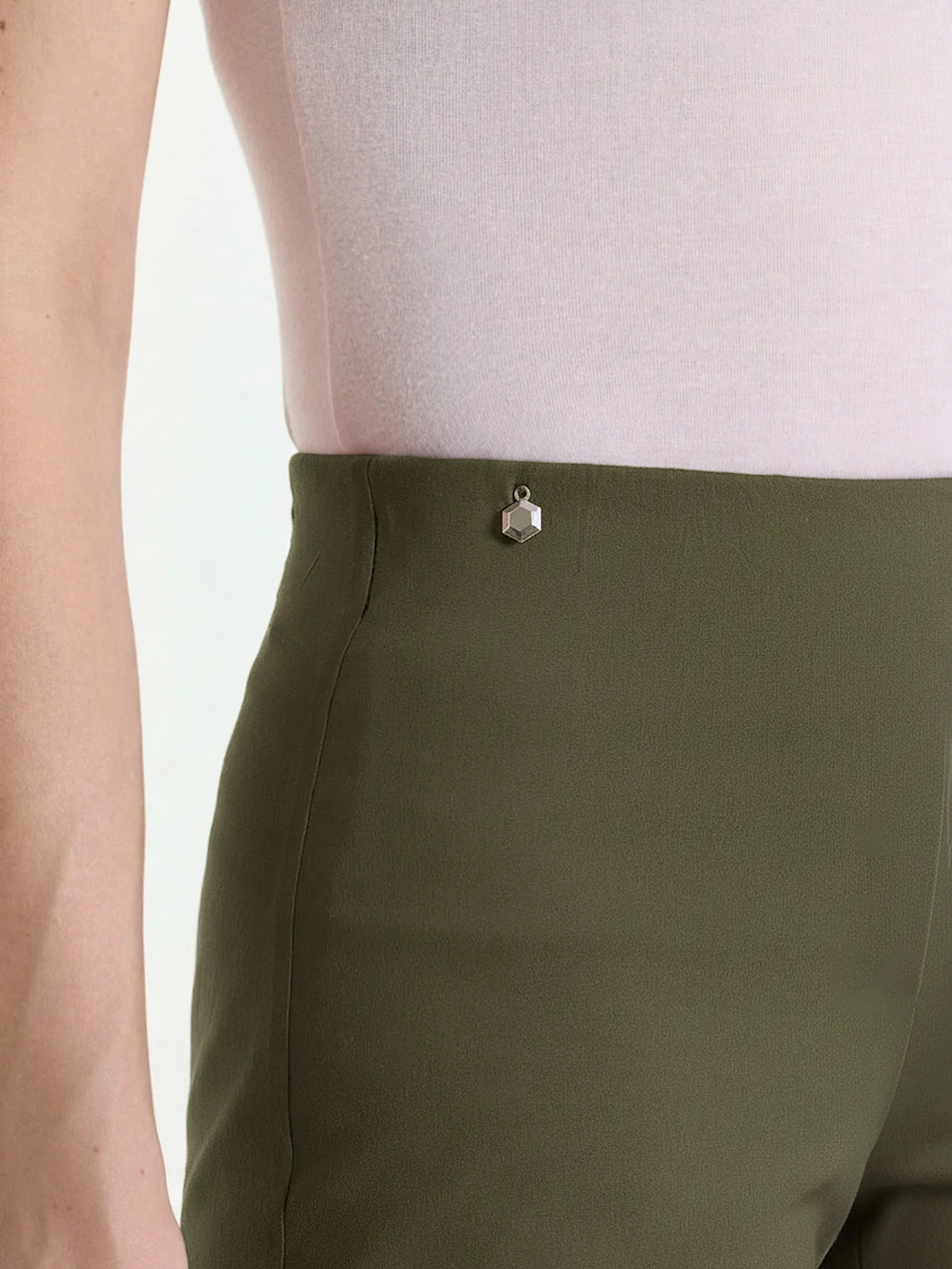 Pantalone a palazzo leggero in Super Fresh - Dark Olive - Image 3