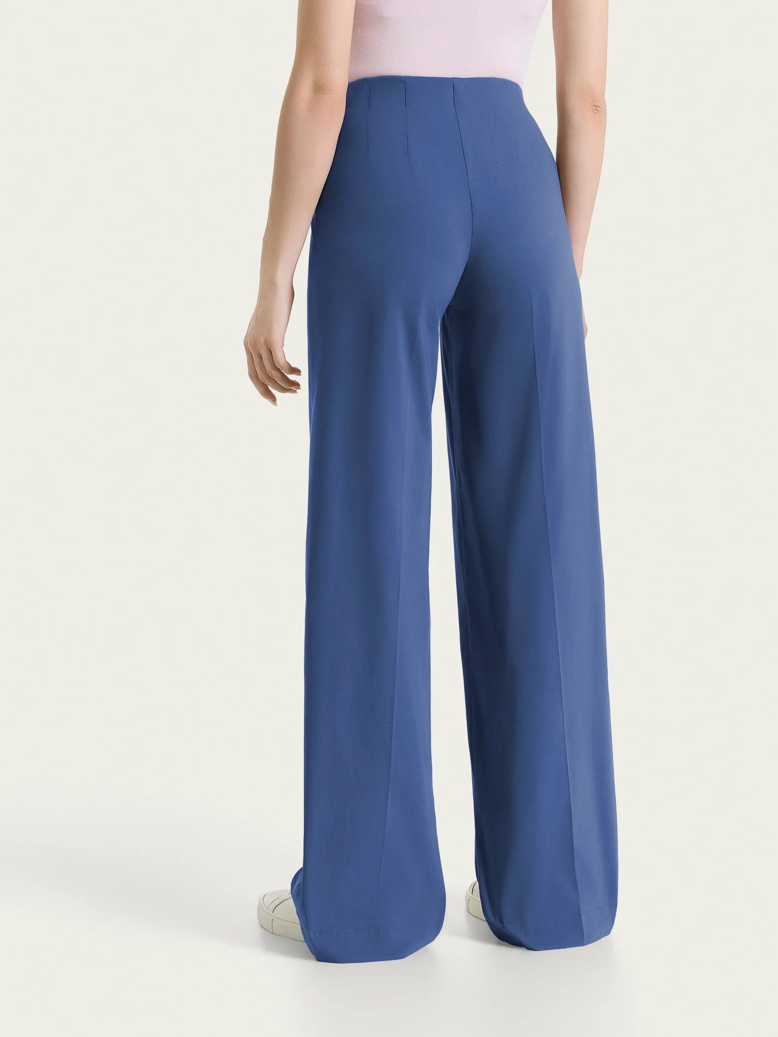 Pantalone a palazzo leggero in Super Fresh - Oceana - Image 2
