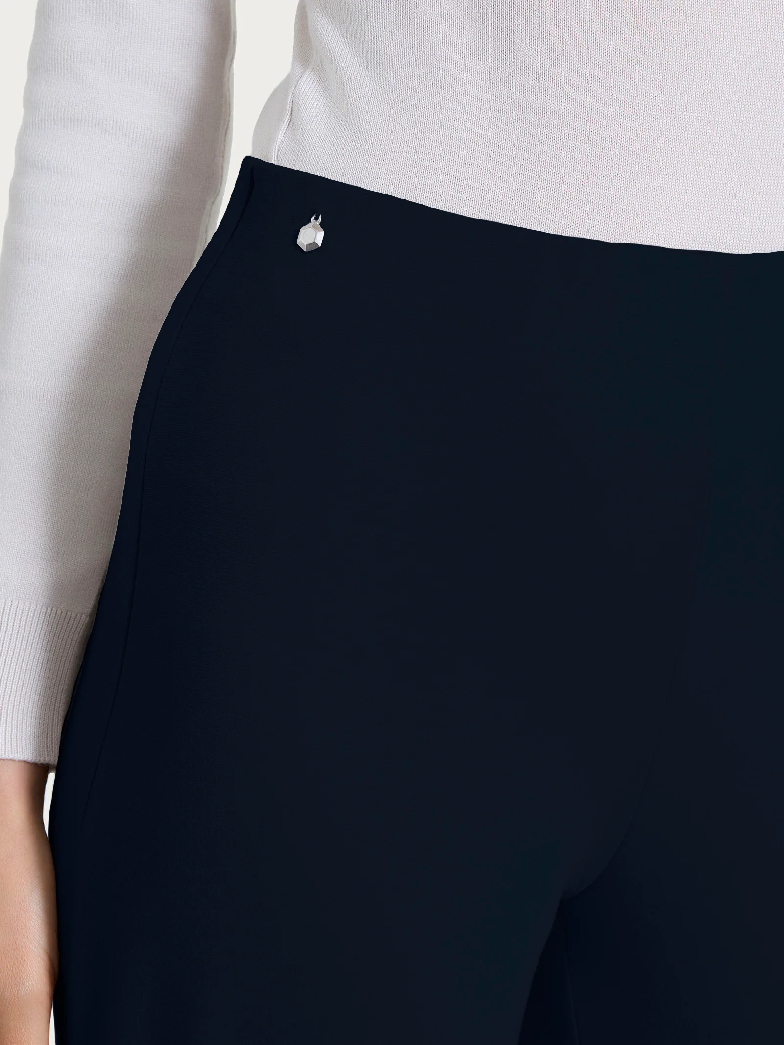 Pantalone a sigaretta con risvolto in Cashmere Compact - Bleu - Image 5