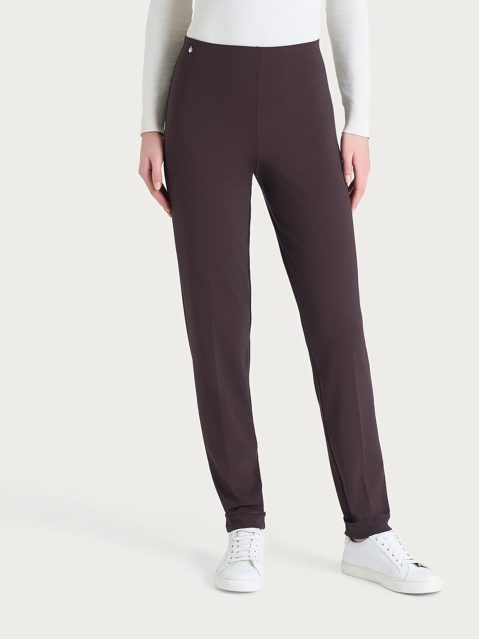 Pantalone a sigaretta con risvolto in Cashmere Compact - Chocolate Torte - Image 2