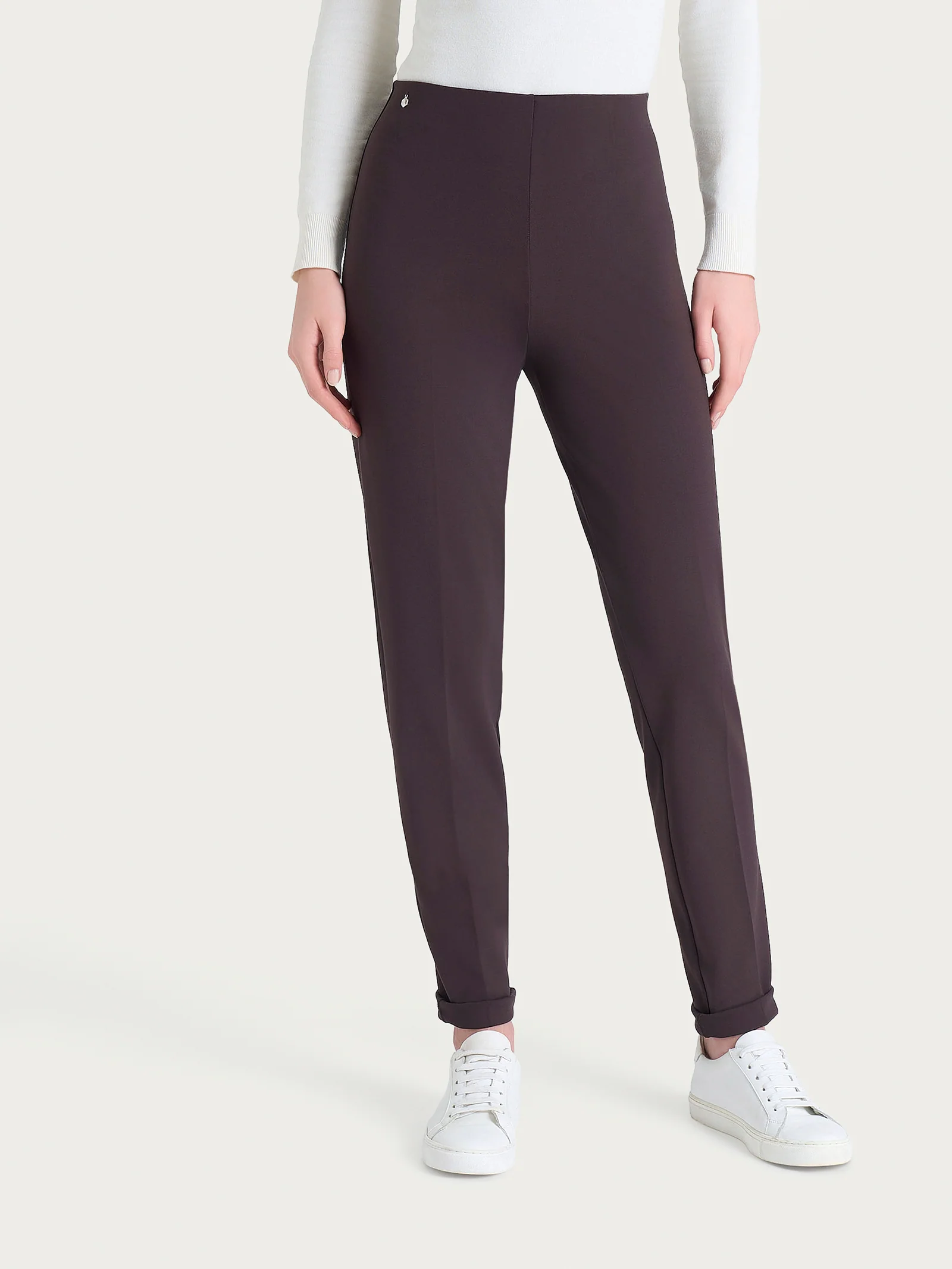Pantalone a sigaretta con risvolto in Cashmere Compact - Chocolate Torte - Image 3