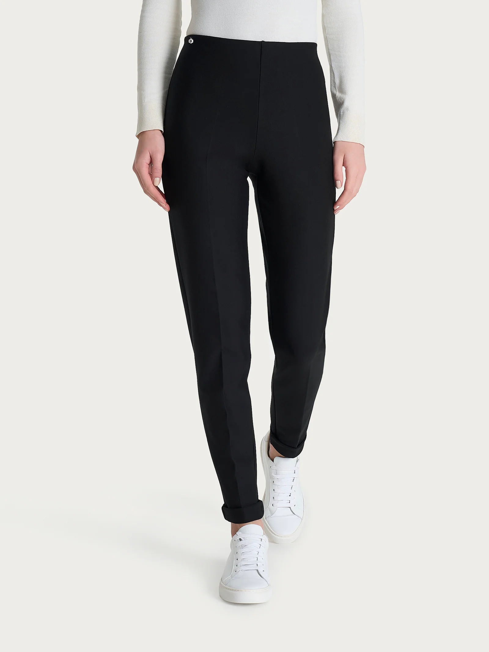 Pantalone a sigaretta con risvolto in Compact - Nero - Image 2