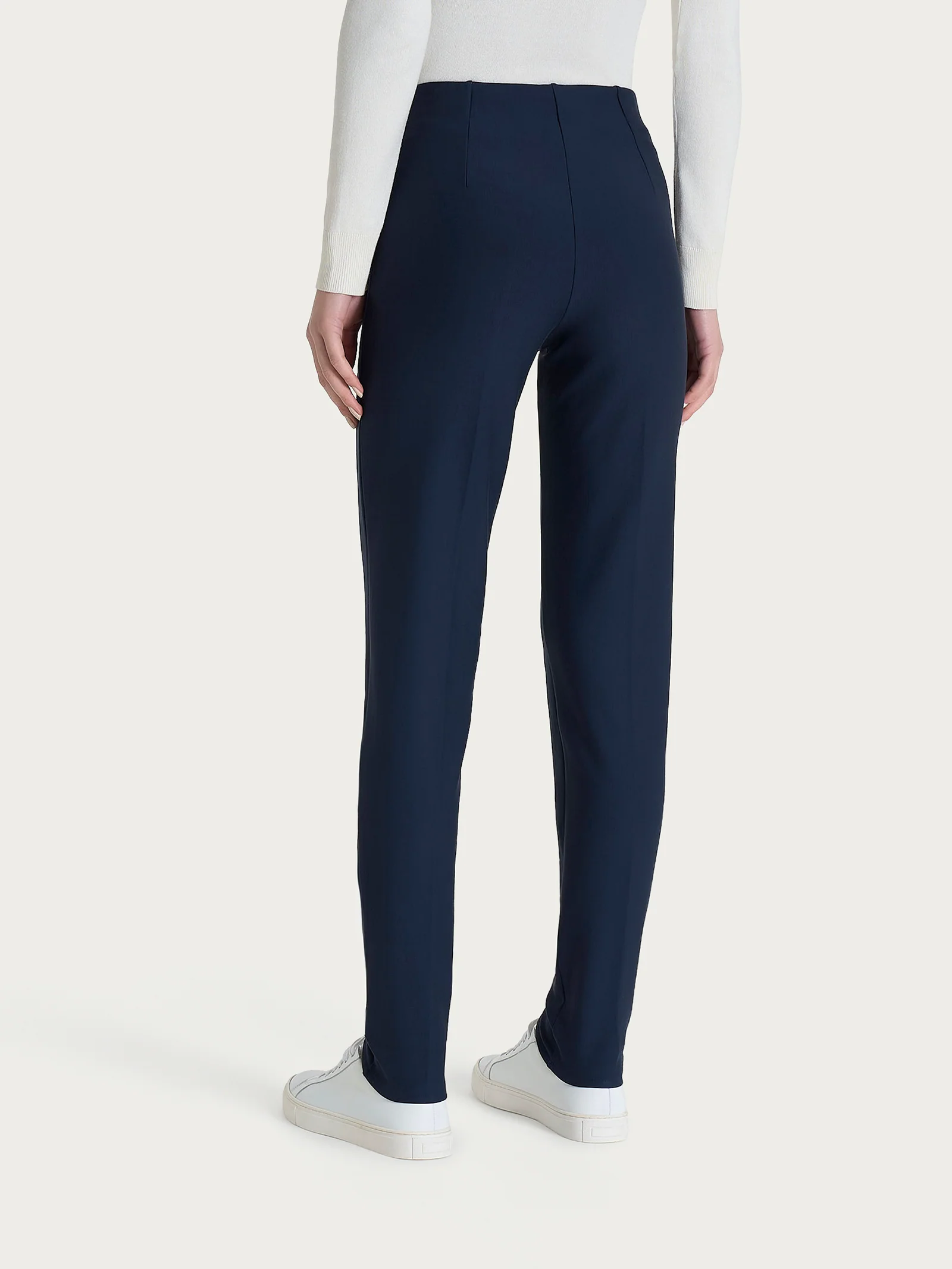 Pantalone a sigaretta con risvolto in Compact - Persia - Image 4