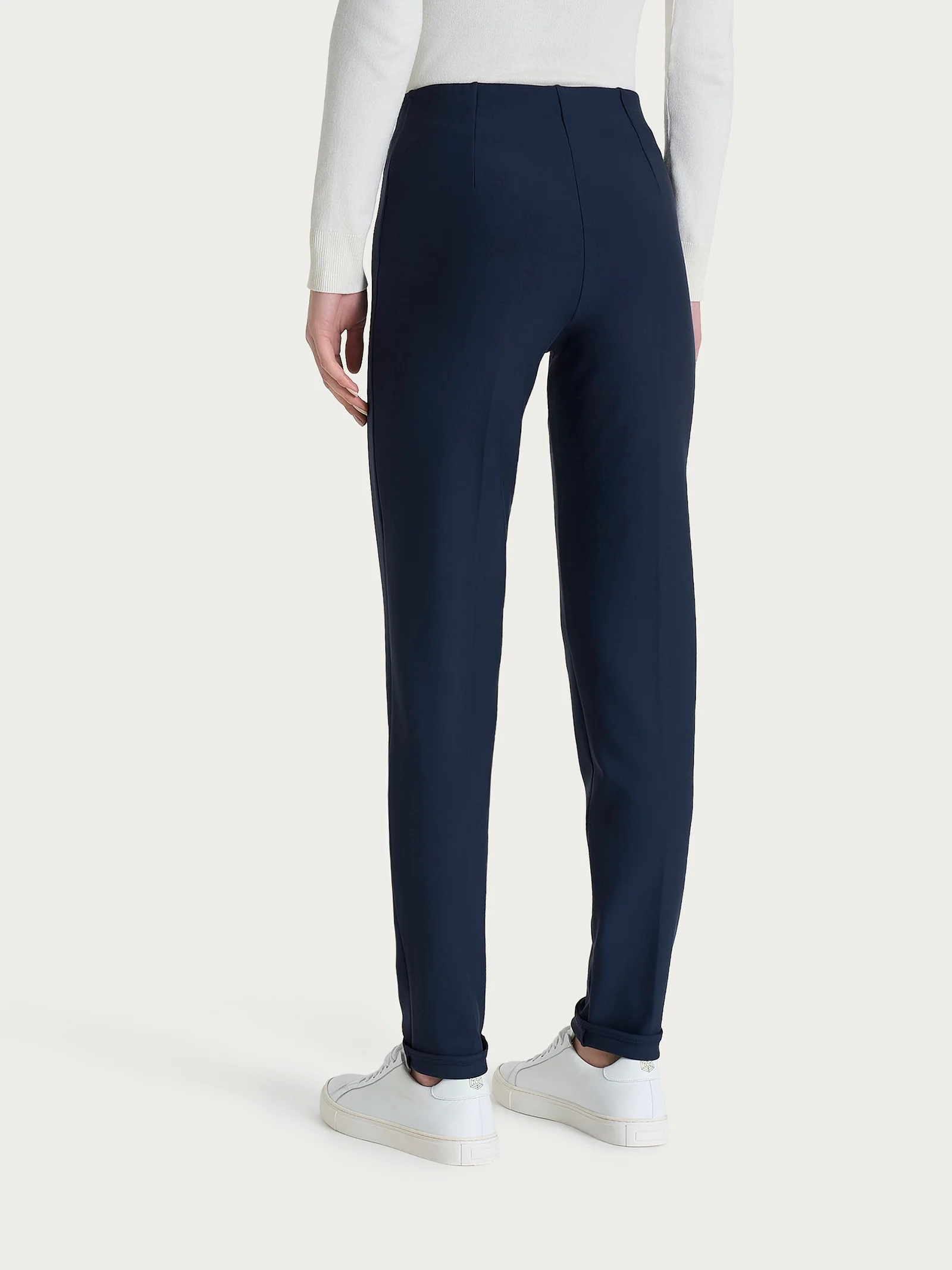 Pantalone a sigaretta con risvolto in Compact - Persia - Image 5