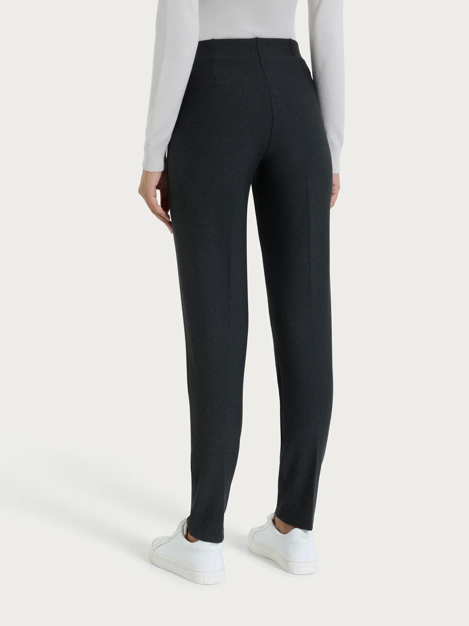 Pantalone a sigaretta con risvolto in Compact - Oscuro Mel. - Image 3