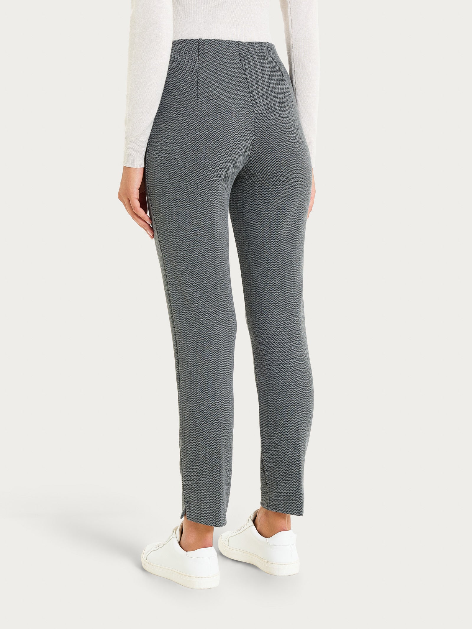 Pantalone a sigaretta con spacchetti e fantasia a spina di pesce in Eco Jacquard - Fant.Ardesia Mel. - Image 2