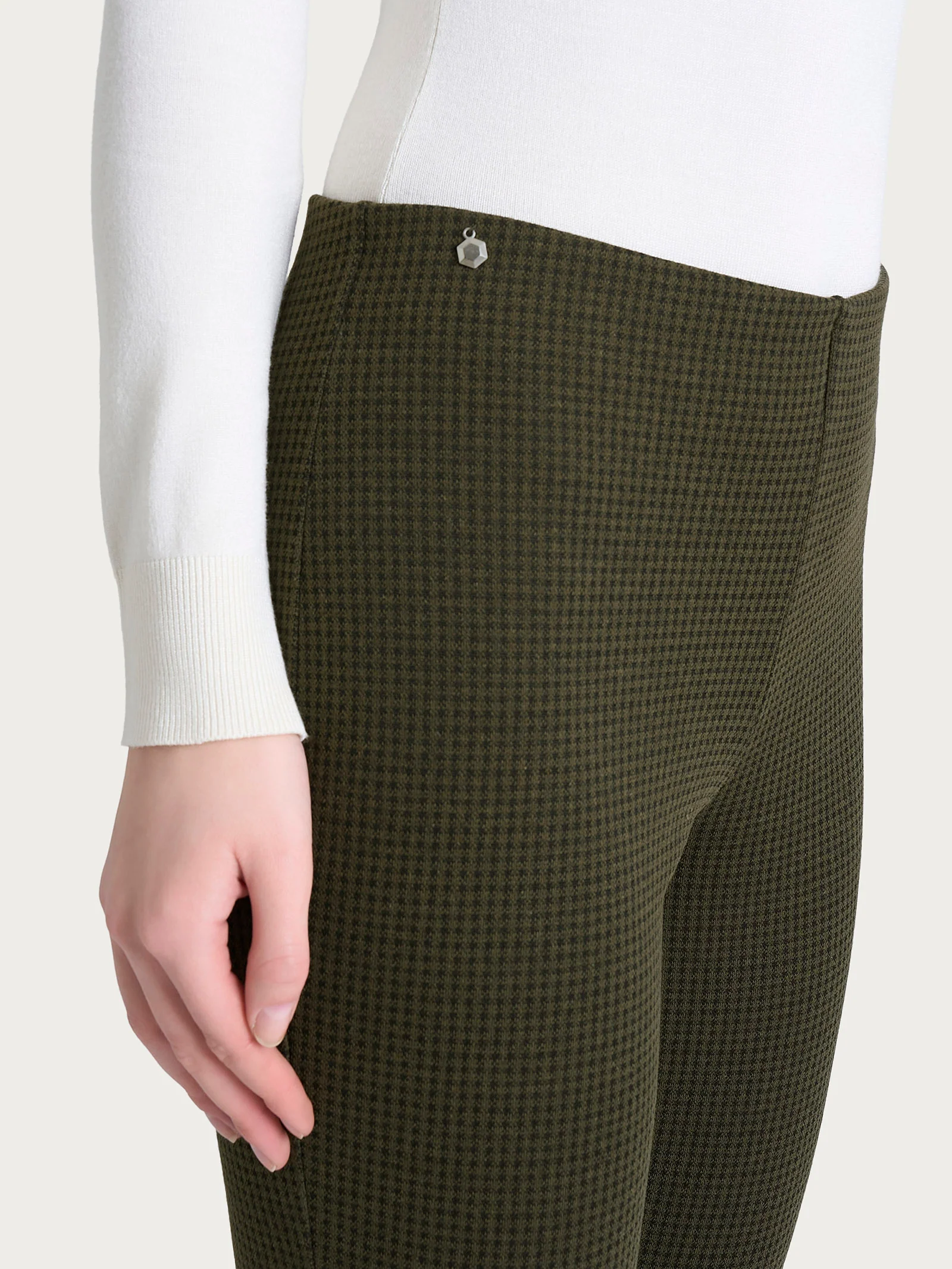Pantalone a sigaretta con spacchetti e micro check in Eco Jacquard - Fant. Dark Olive - Image 3
