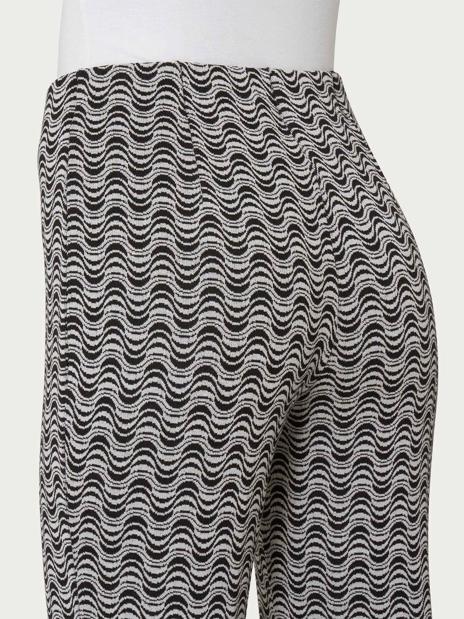 Pantalone a sigaretta con spacchetti e onde in tessuto Eco Jacquard - Fant.Nero - Image 3
