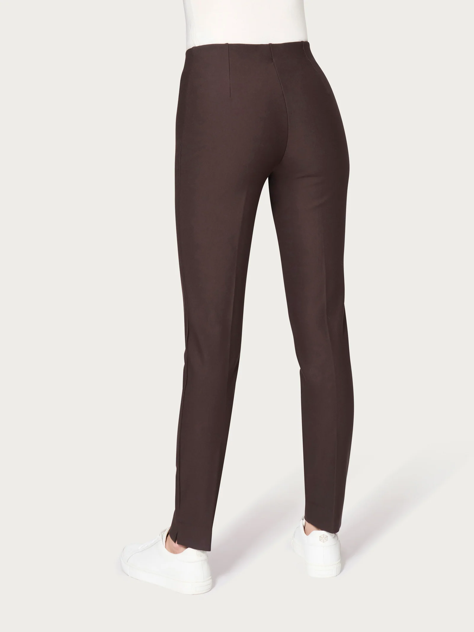 Pantalone a sigaretta con spacchetti in Compact - Chocolate Torte - Image 2