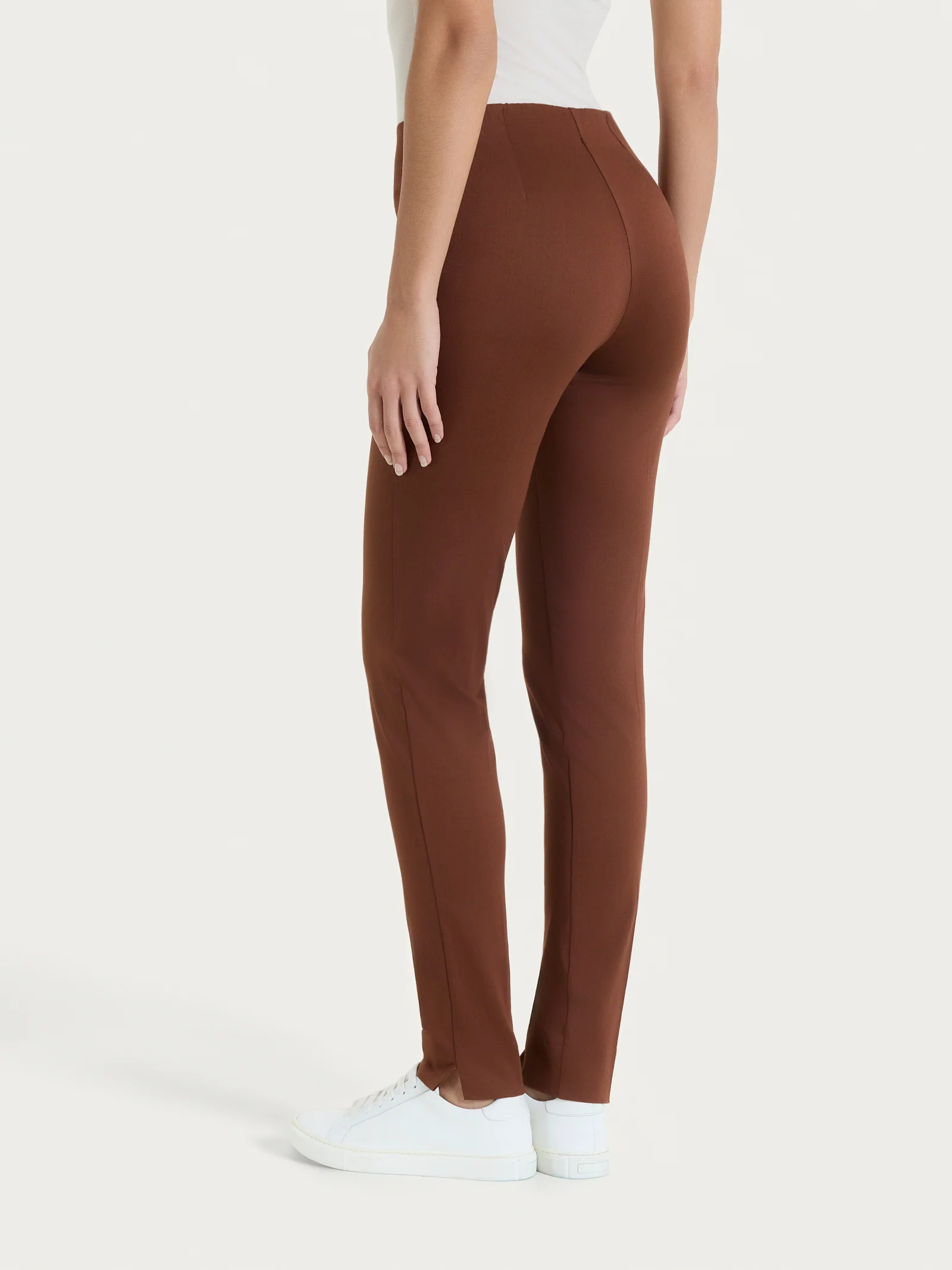 Pantalone a sigaretta con spacchetti in Satin Power - Cappuccino - Image 4