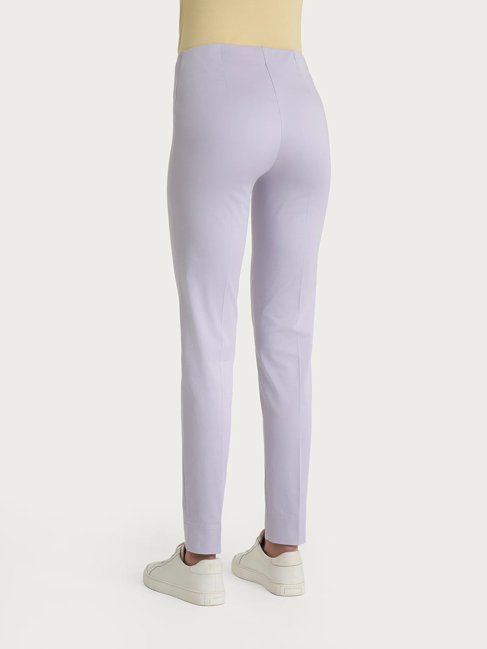Pantalone a sigaretta con spacchetti in Satin Power - Thistle - Image 2