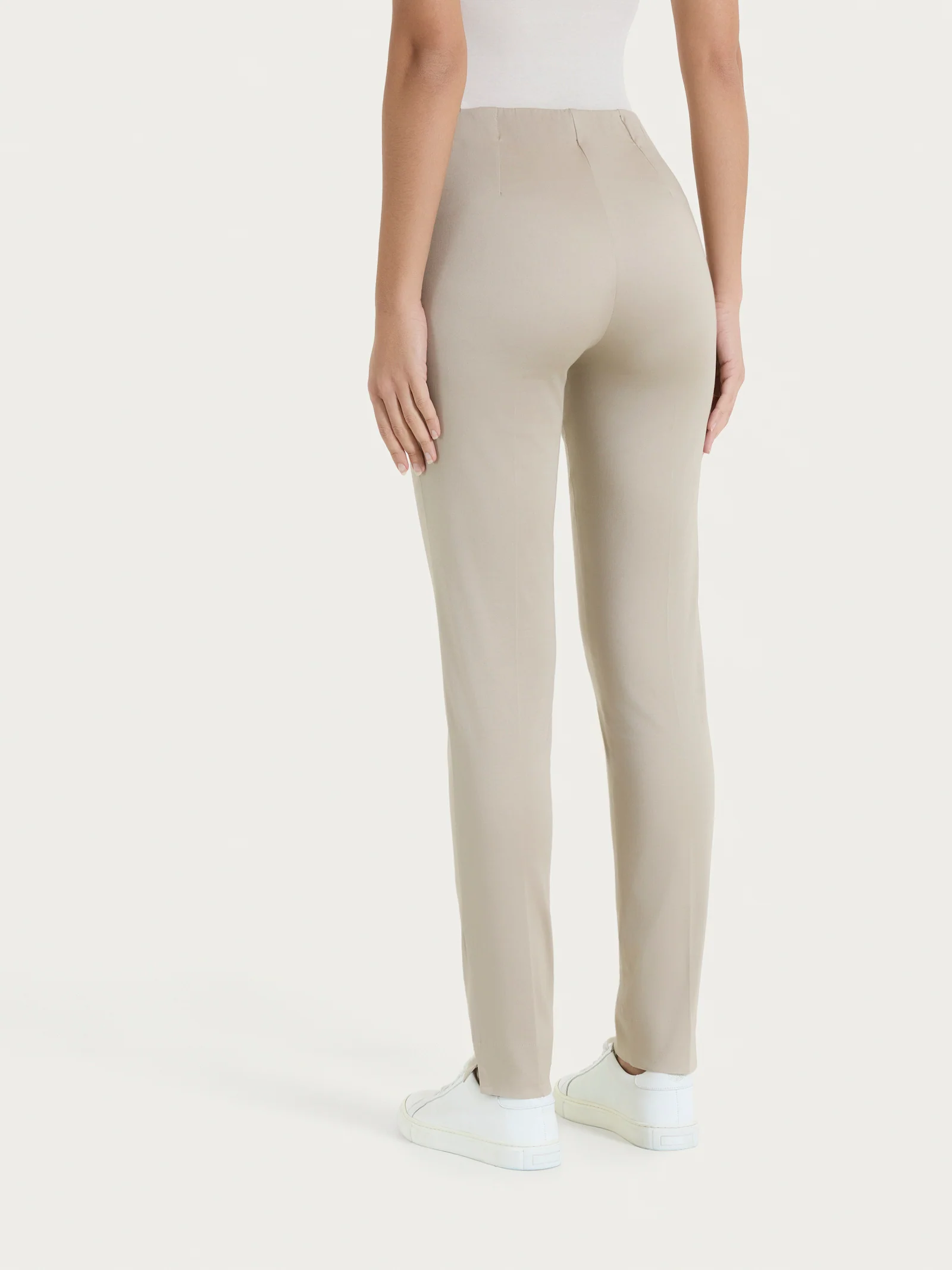 Pantalone a sigaretta con spacchetti in Satin Power - Crockery - Image 2