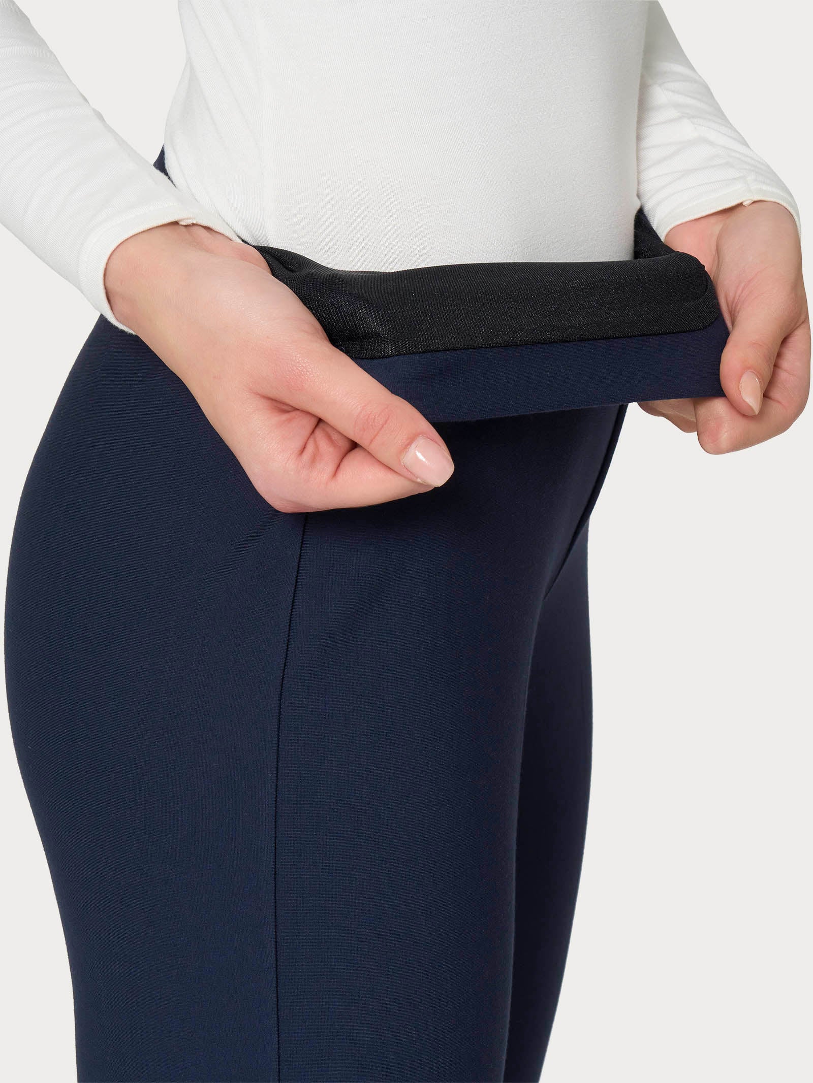 Pantalone a sigaretta modellante in Compact - Persia - Image 3