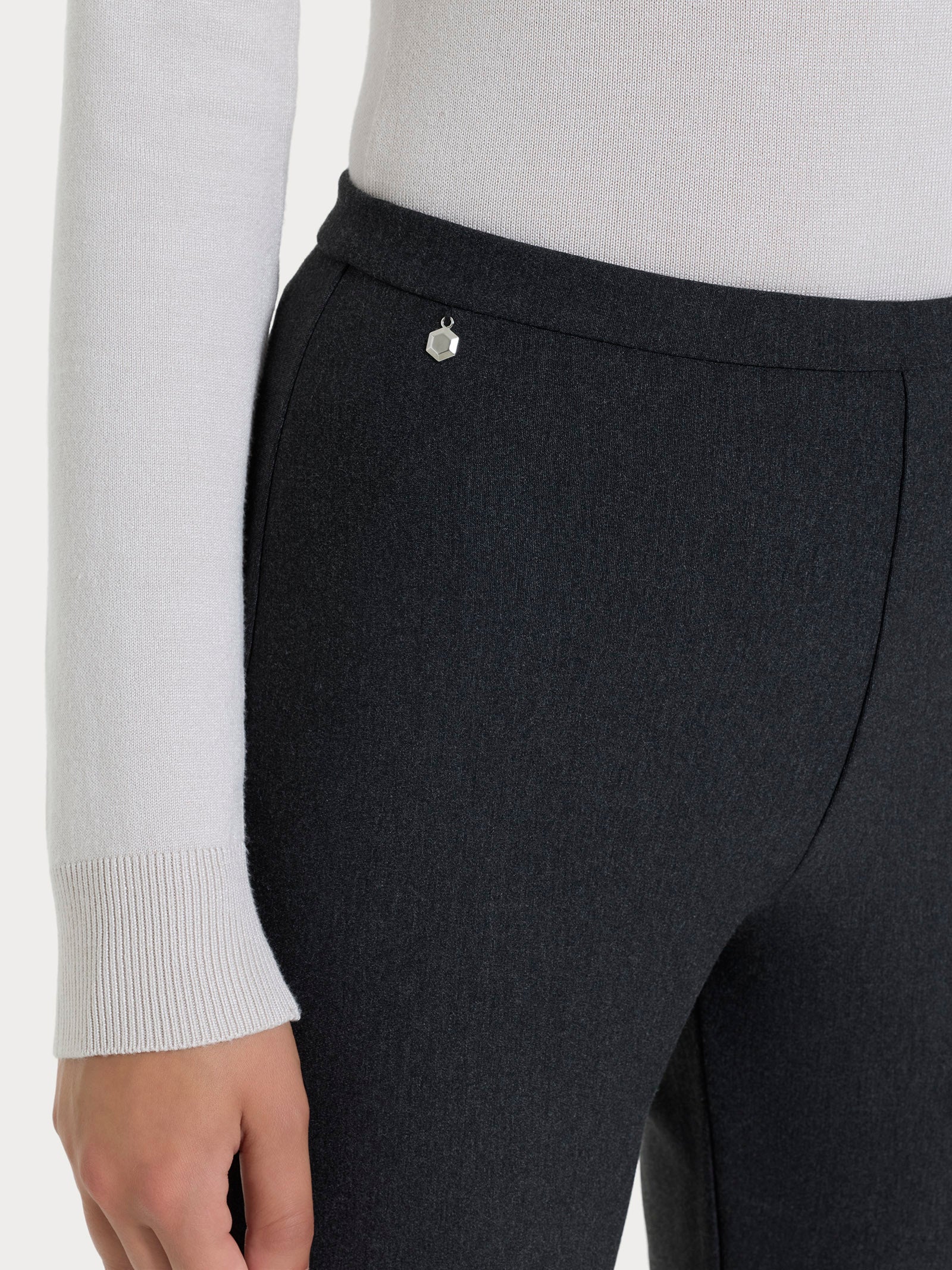 Pantalone a sigaretta modellante in Compact - Oscuro Mel. - Image 3