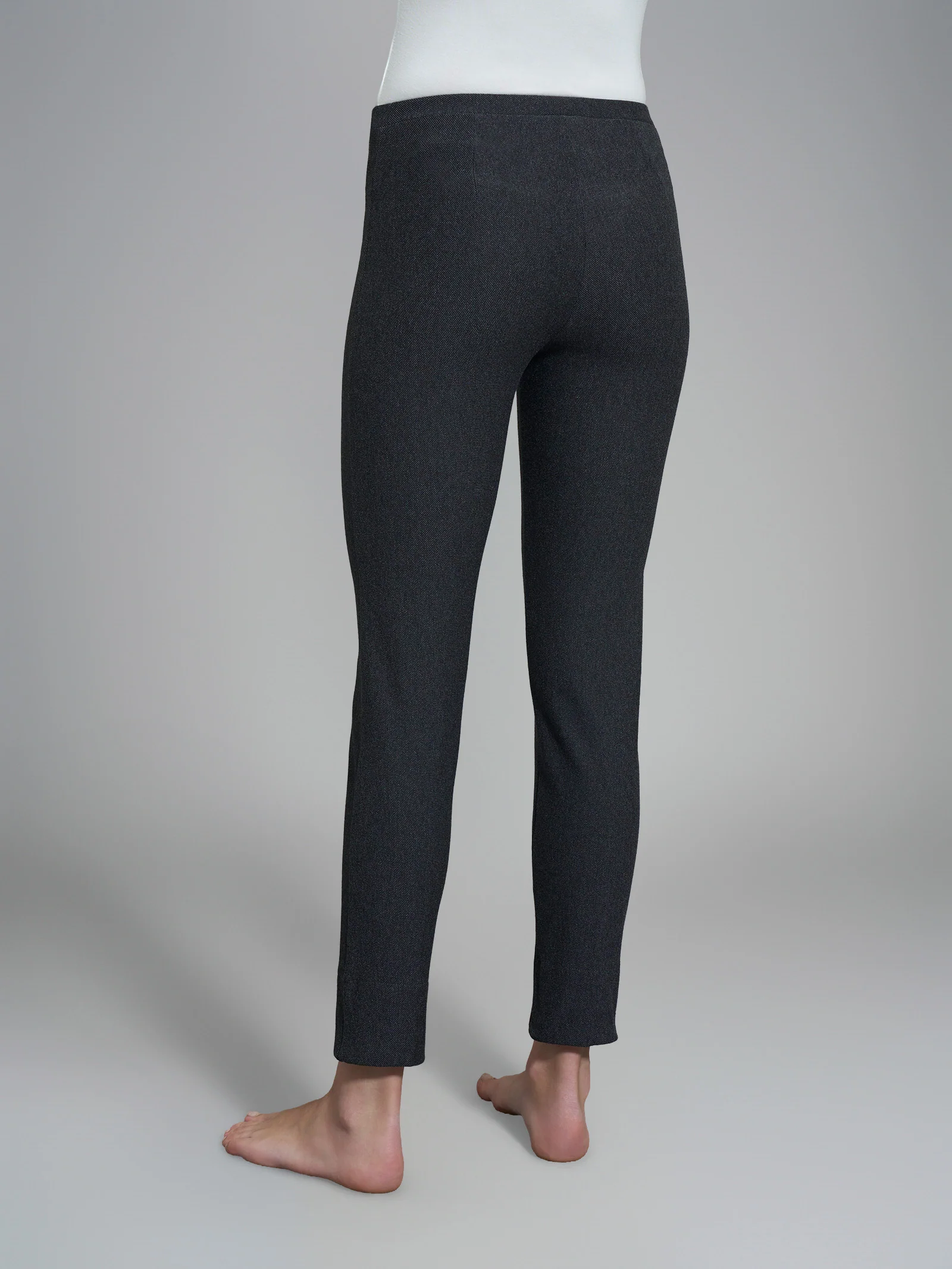 Pantalone alla caviglia in maglia flanella  - Nero Mel. - Image 2
