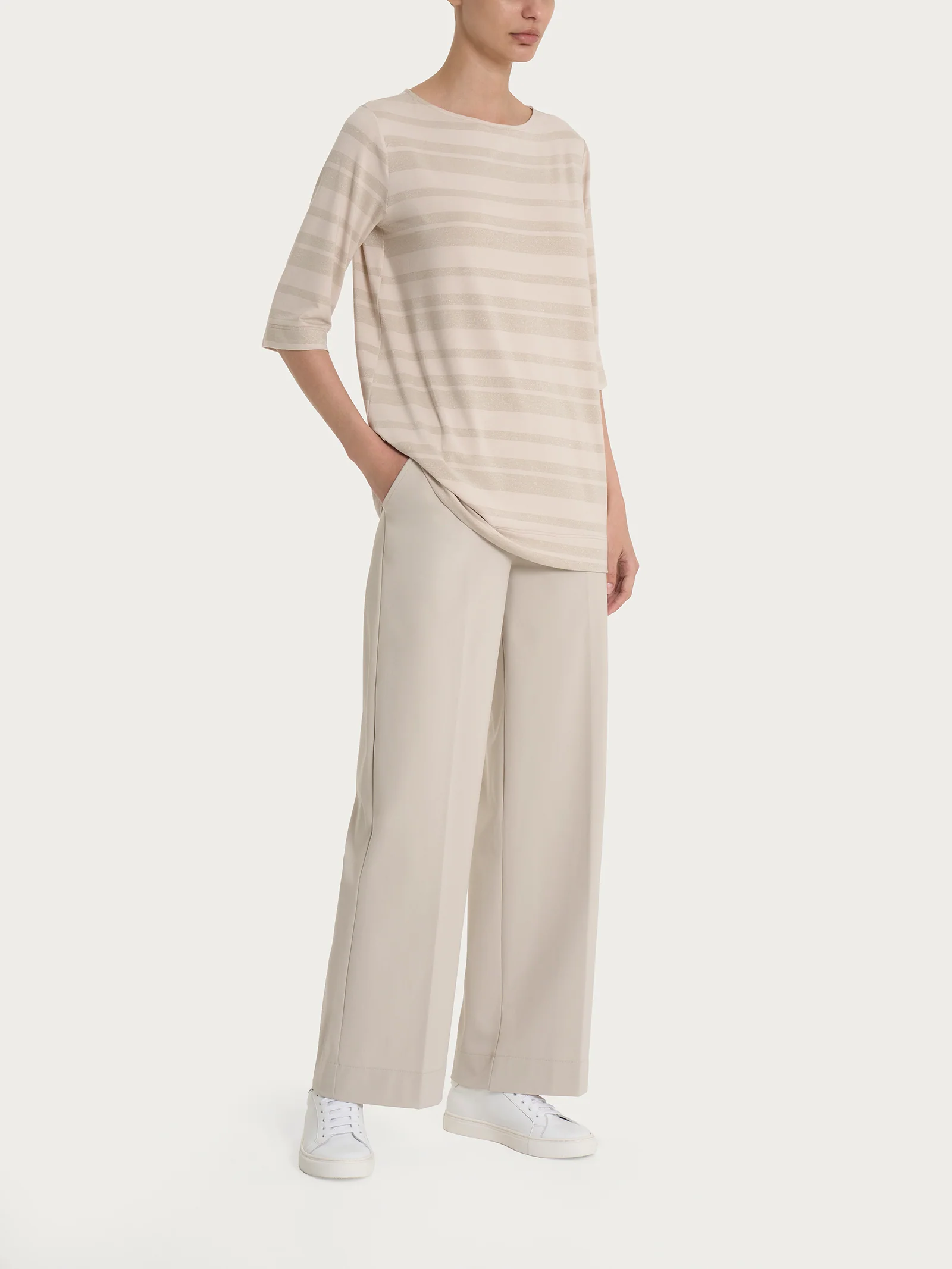 Pantalone ampio alla caviglia con tasche in Compact Light - Champignon - Image 4