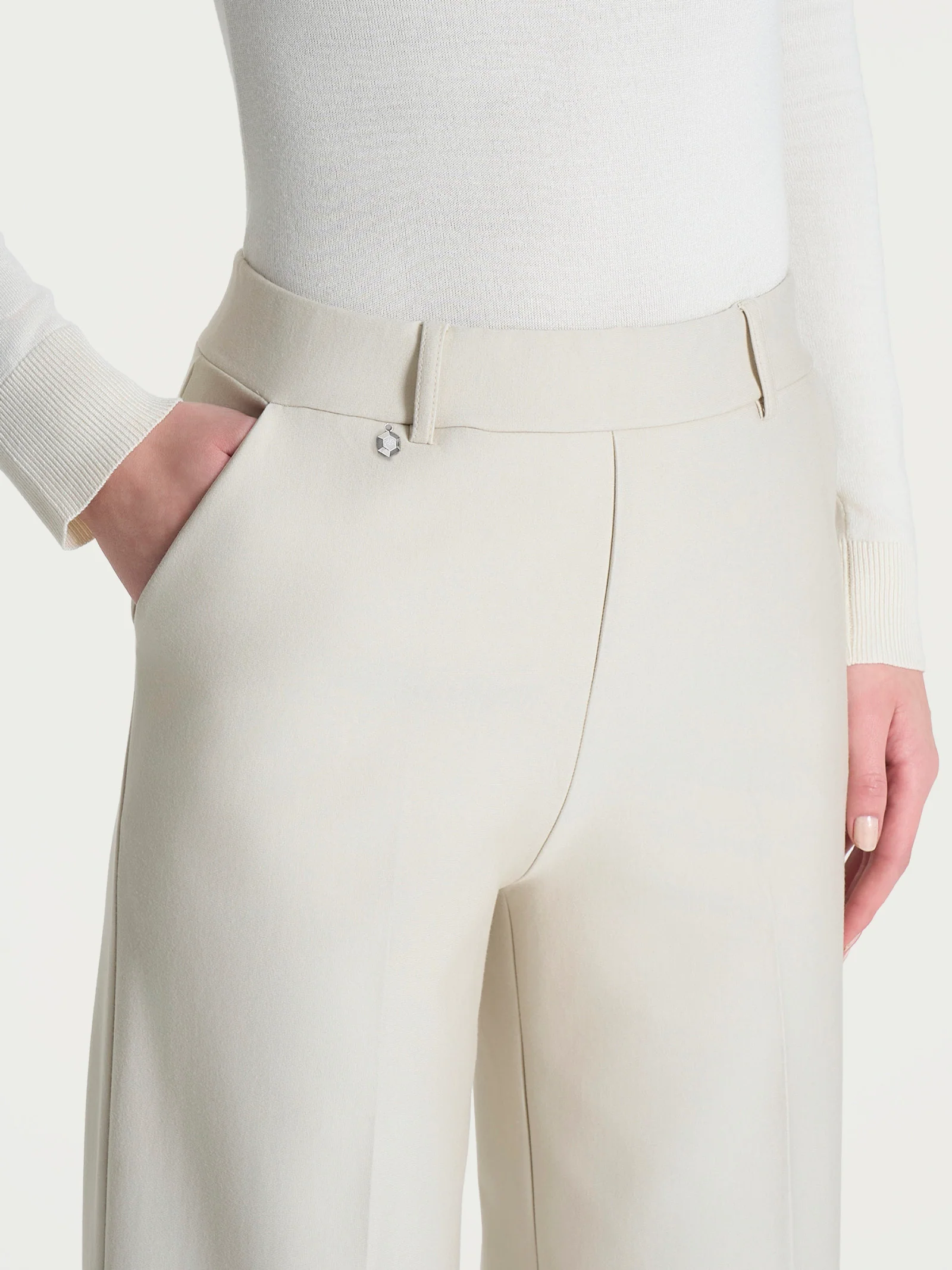 Pantalone ampio alla caviglia in Compact - Champignon - Image 3