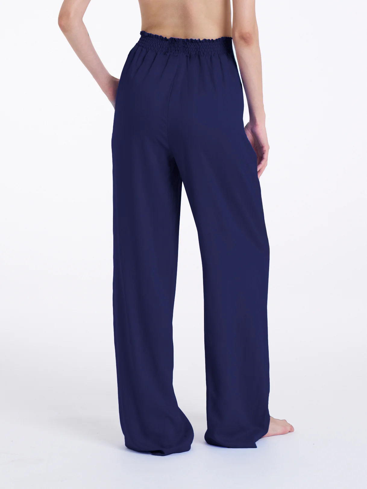 Pantalone ampio con arricciatura in Ecoseta - Copiativo - Image 2