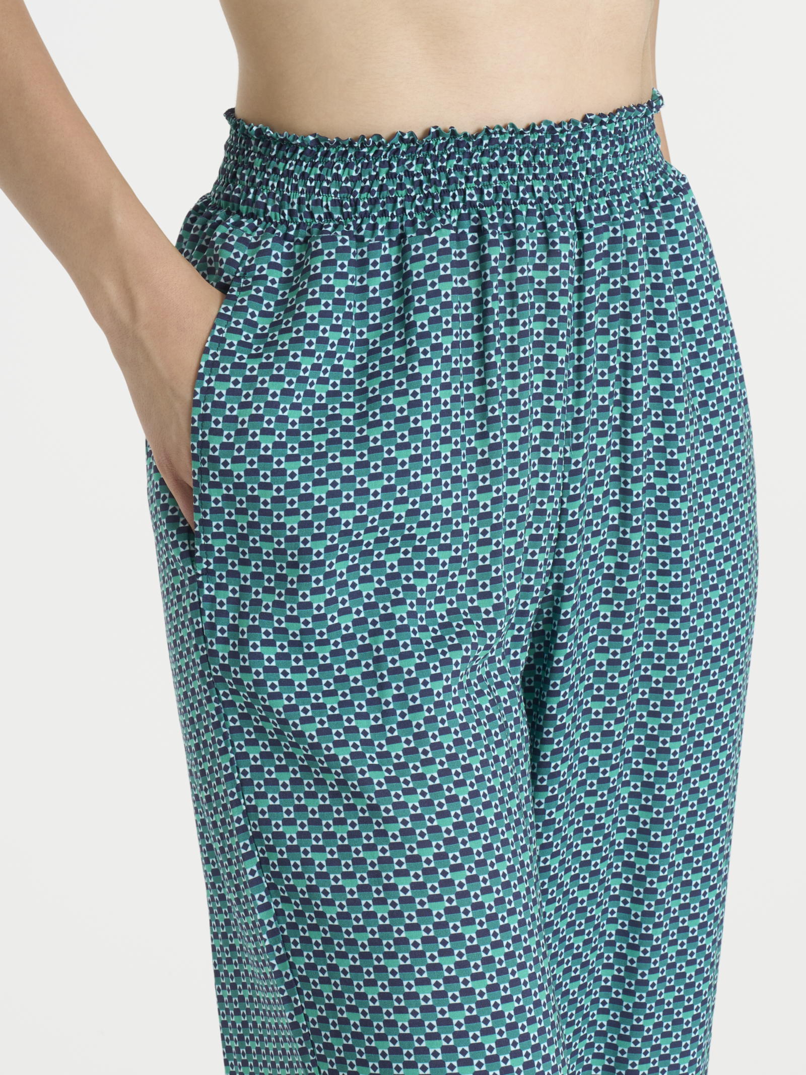 Pantalone ampio con arricciatura in fantasia in Ecoseta - Fant. Bayou - Image 3