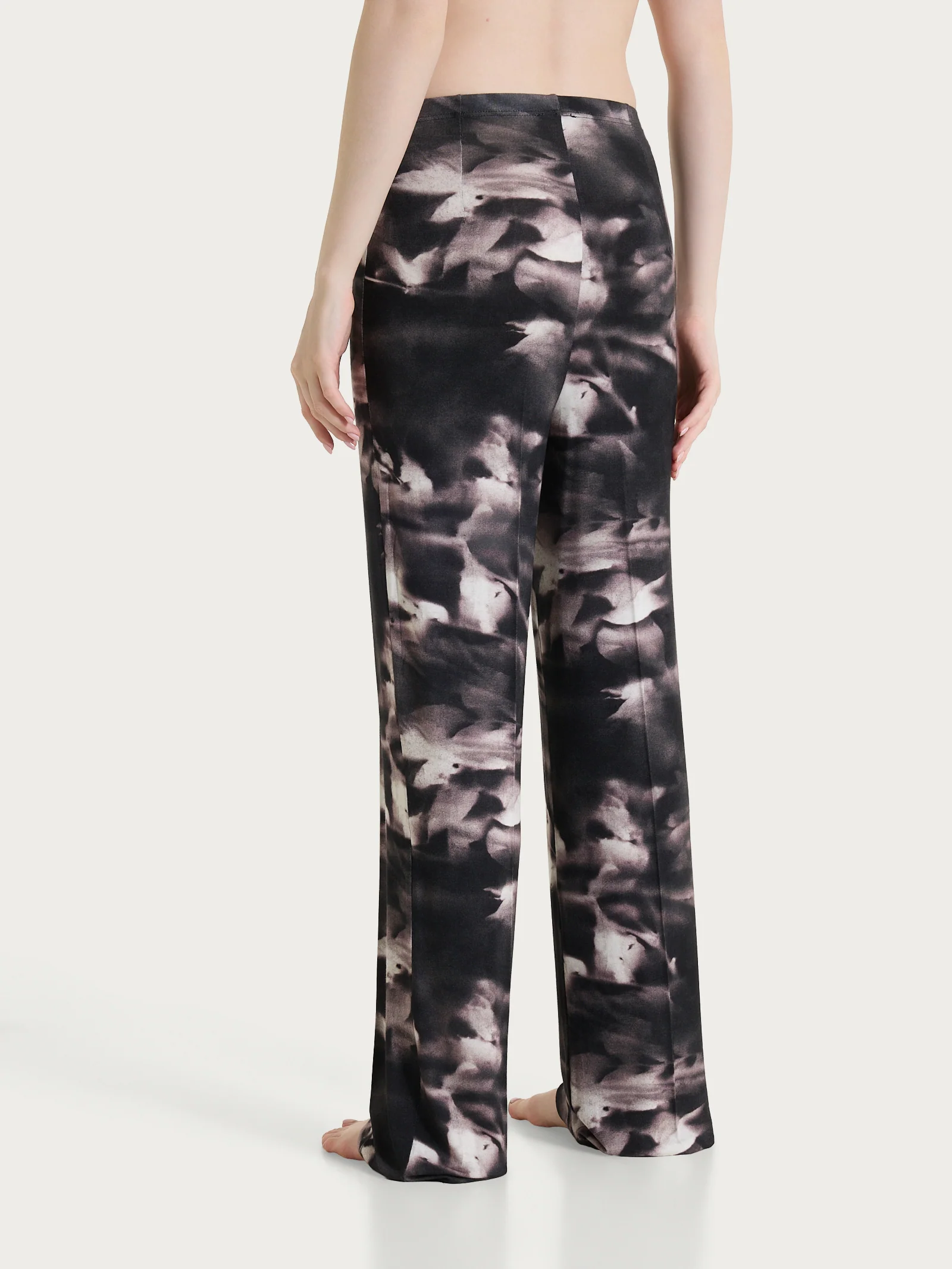 Pantalone ampio con fantasia floreale in Viscosa Summer - Fant.Nero - Image 2