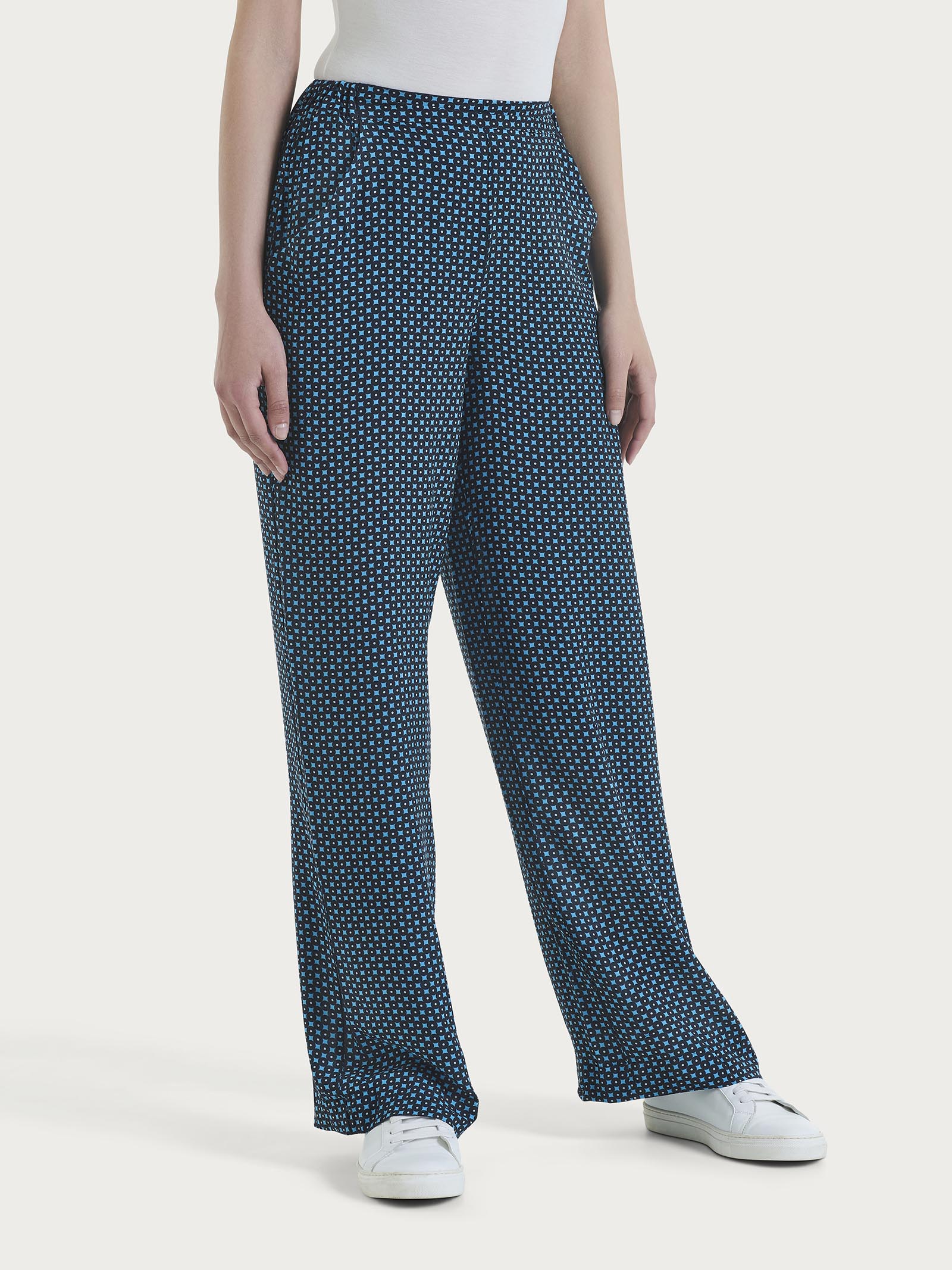Pantalone ampio con tasche e micro pattern in Ecoseta - Fant. Aquarius