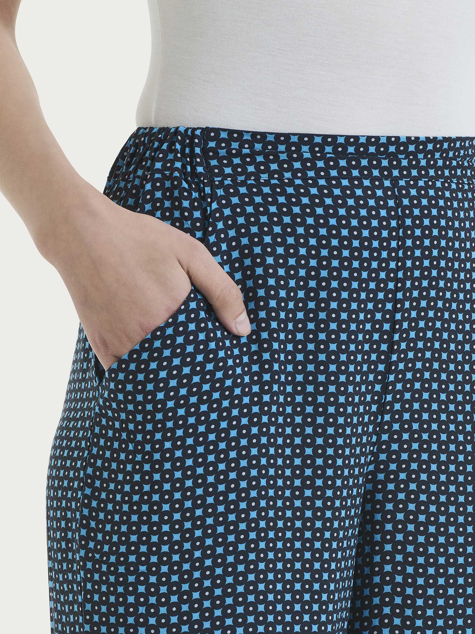 Pantalone ampio con tasche e micro pattern in Ecoseta - Fant. Aquarius - Image 3