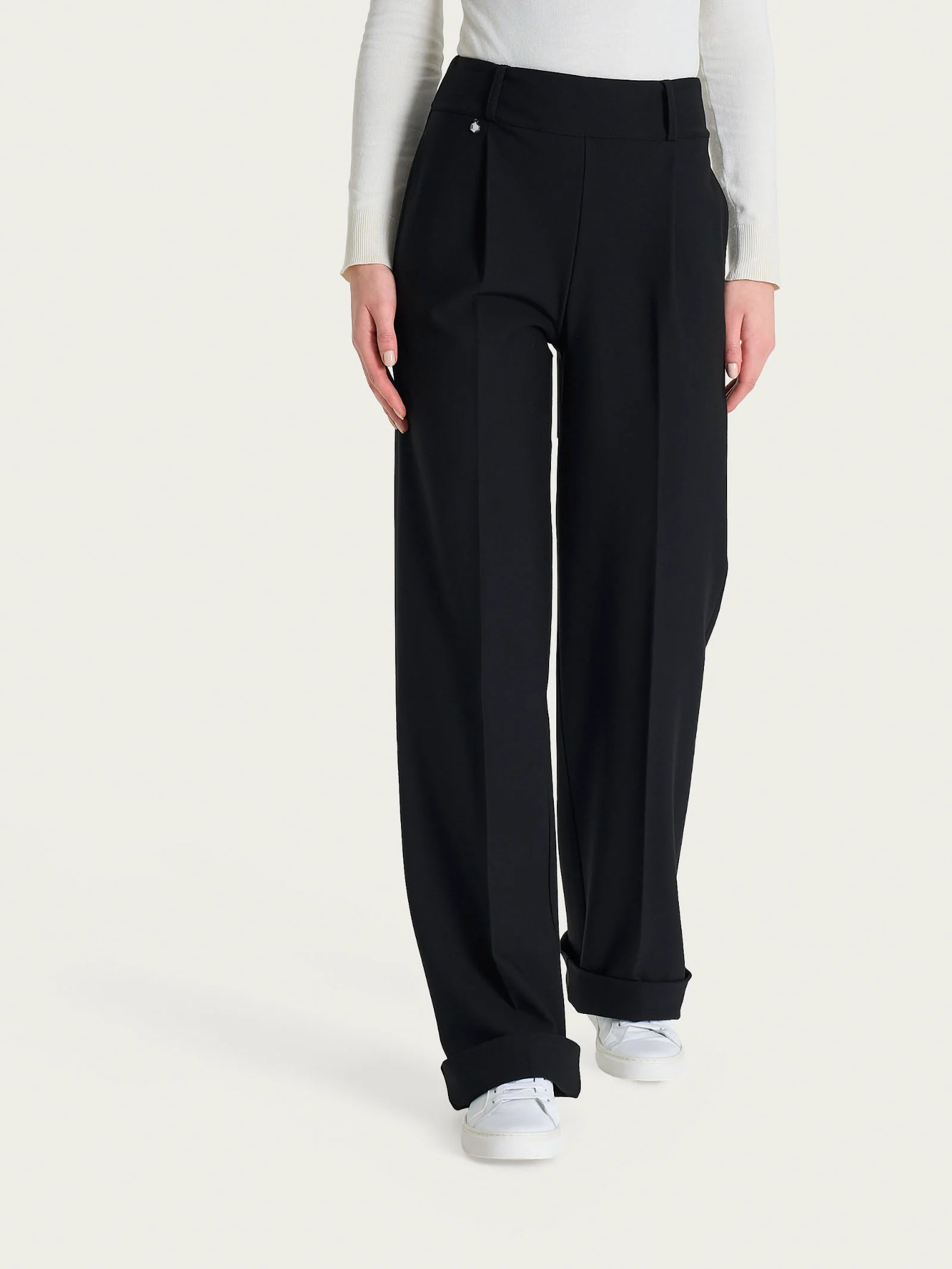 Pantalone ampio con tasche e pinces in Compact - Nero - Image 2