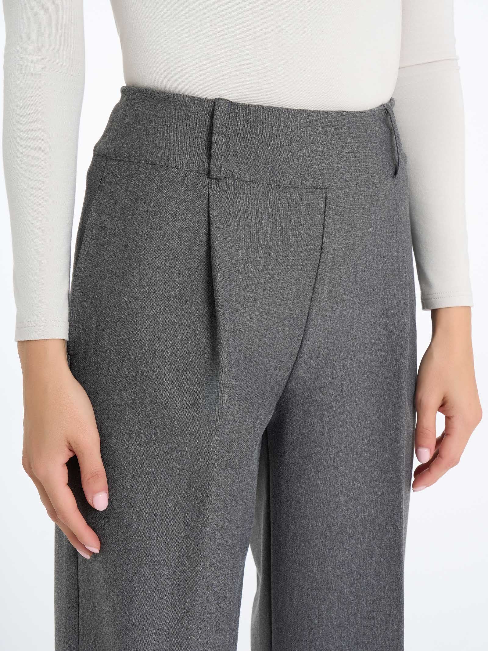 Pantalone ampio con tasche e pinces in Compact  - Ardesia Mel. - Image 3