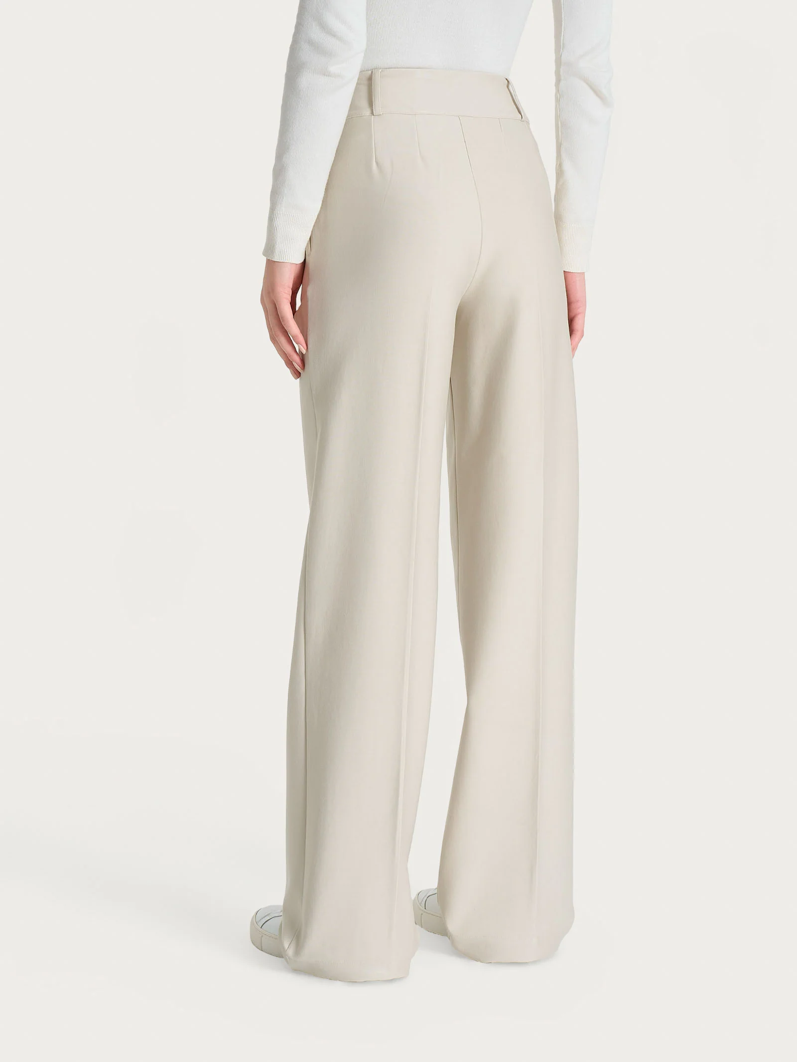 Pantalone ampio con tasche e pinces in Compact - Champignon - Image 3