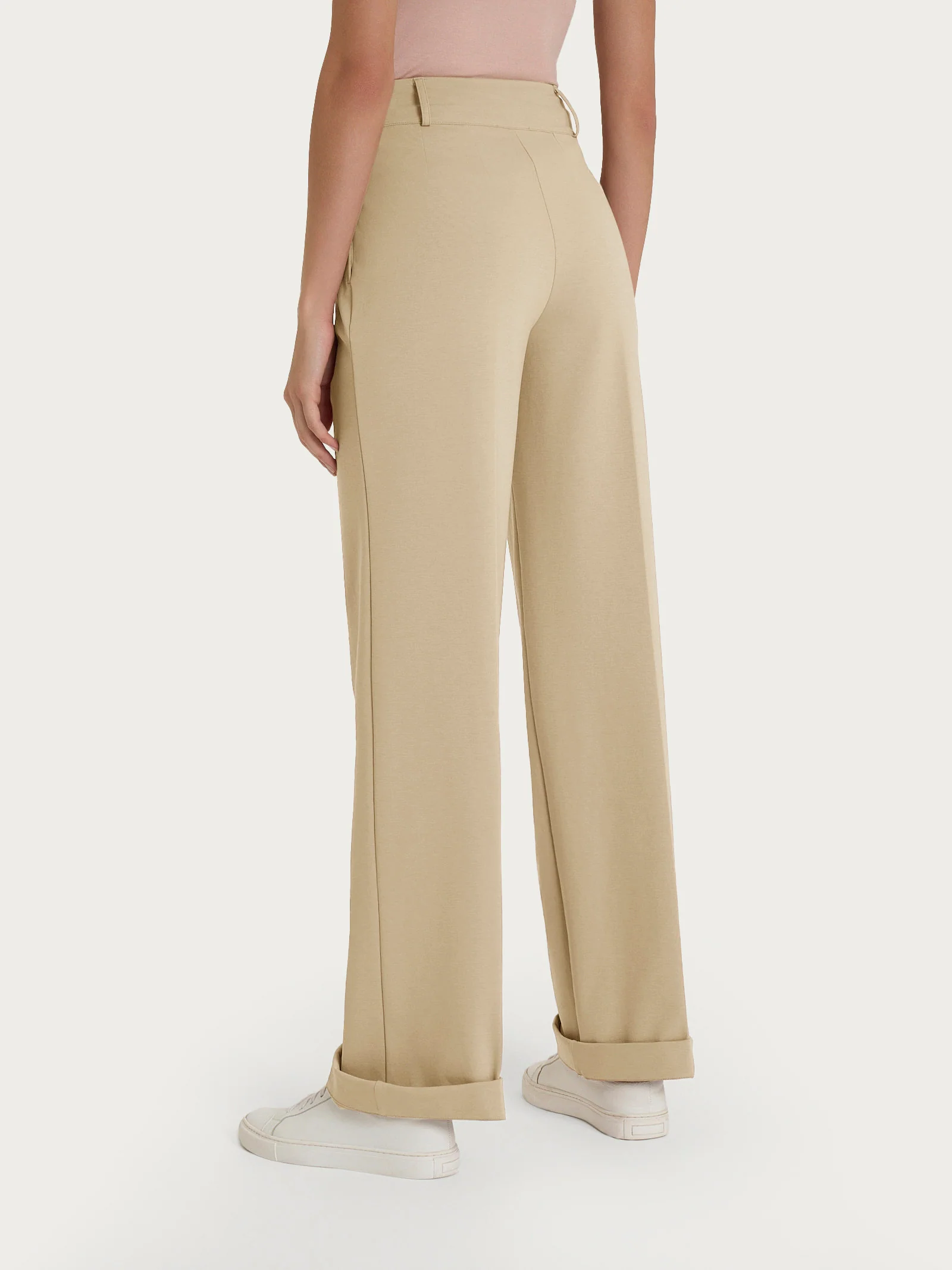 Pantalone ampio con tasche e pinces in Compact Light - Irish Cream - Image 2