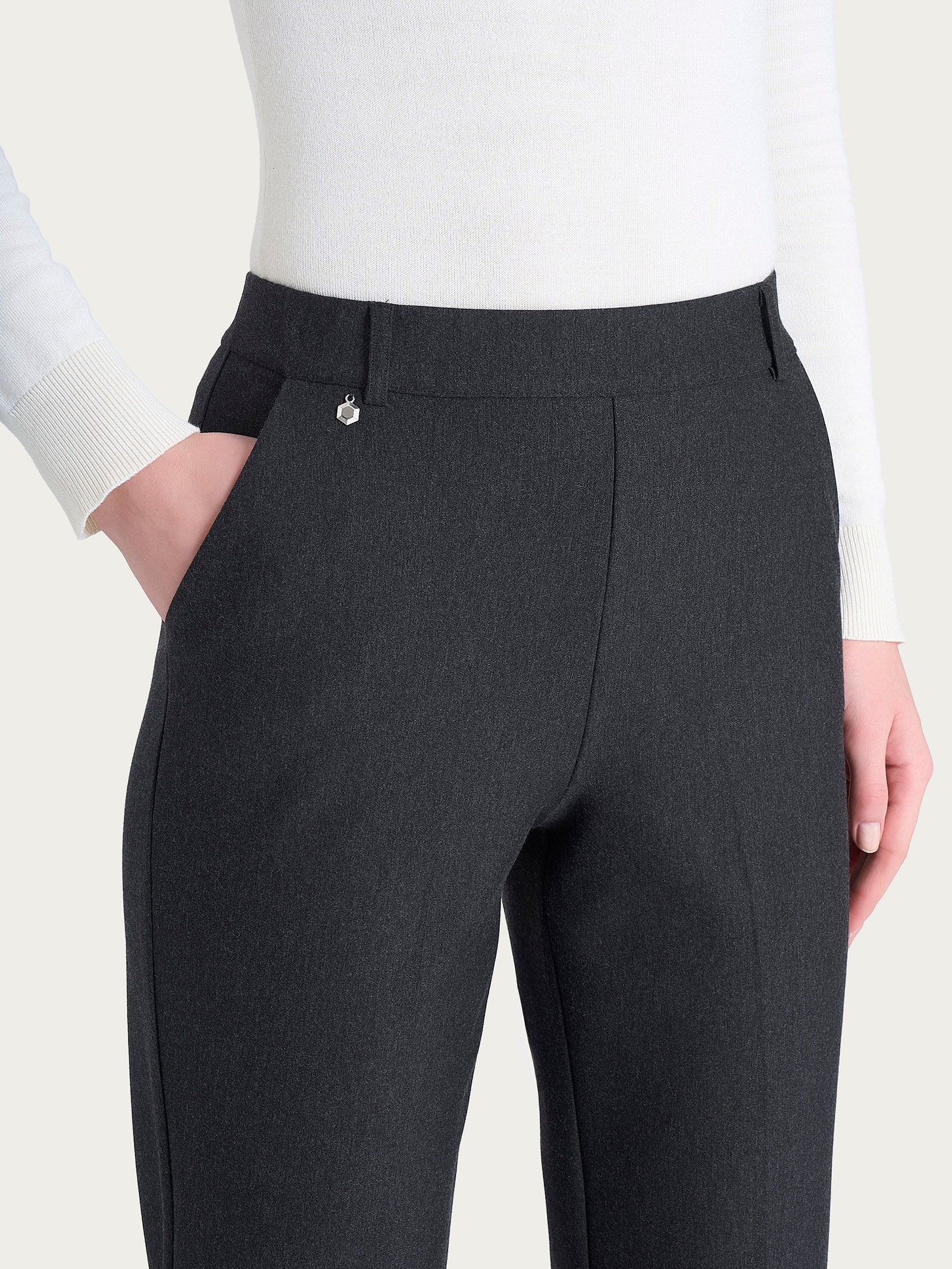 Pantalone ampio con tasche e risvolto in Compact - Oscuro Mel. - Image 5