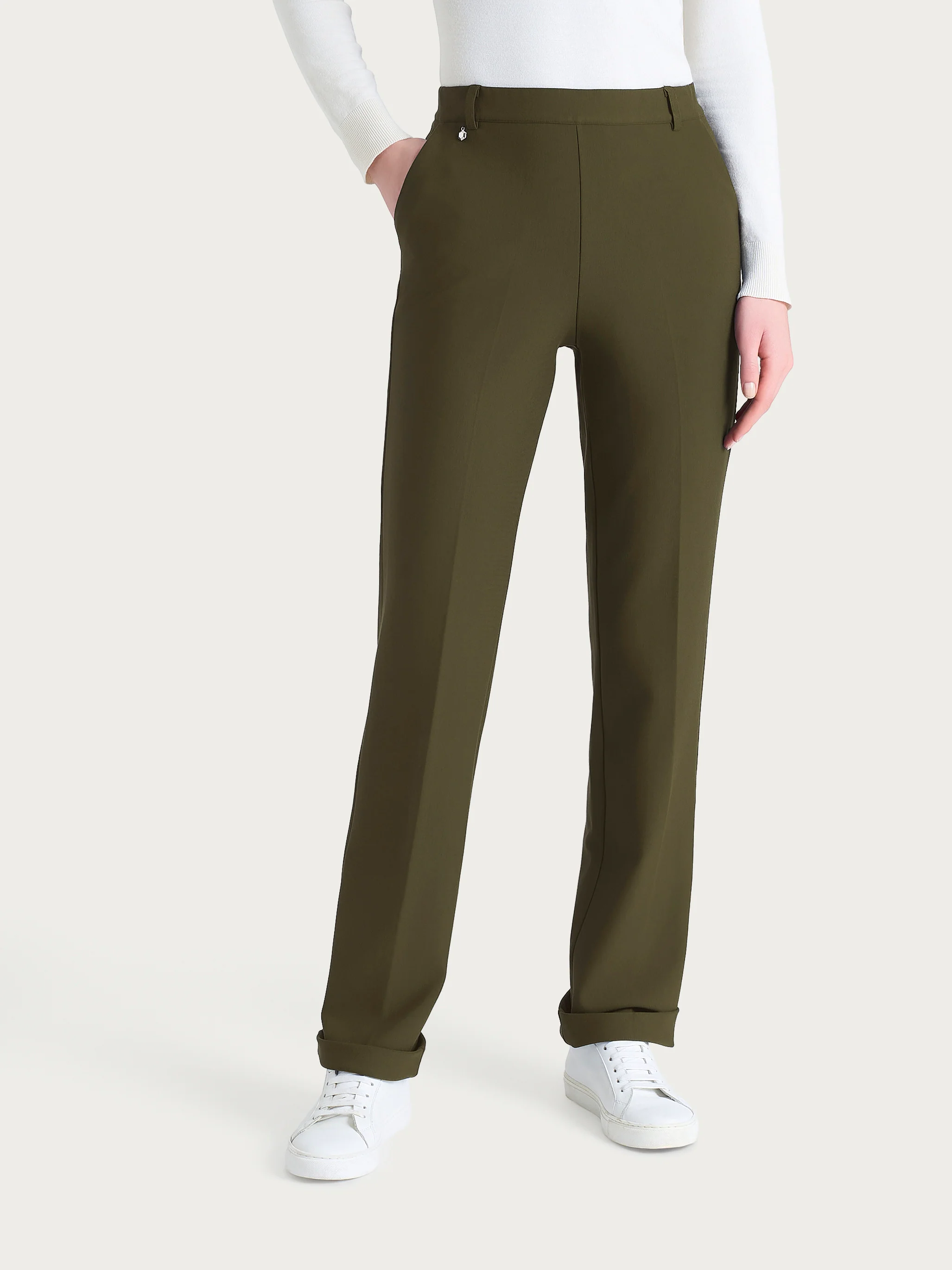 Pantalone ampio con tasche e risvolto in Compact - Dark Olive - Image 2
