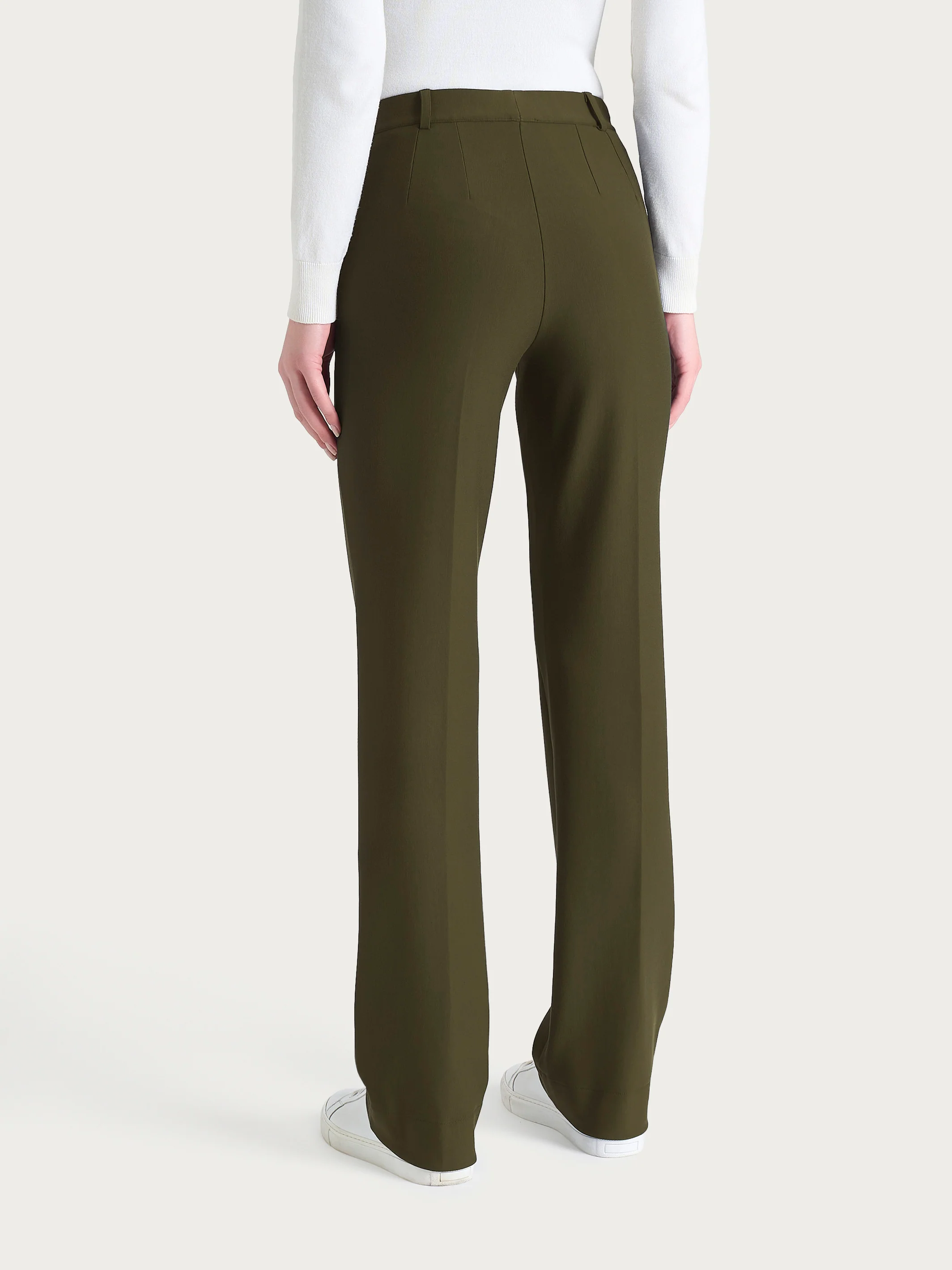 Pantalone ampio con tasche e risvolto in Compact - Dark Olive - Image 3