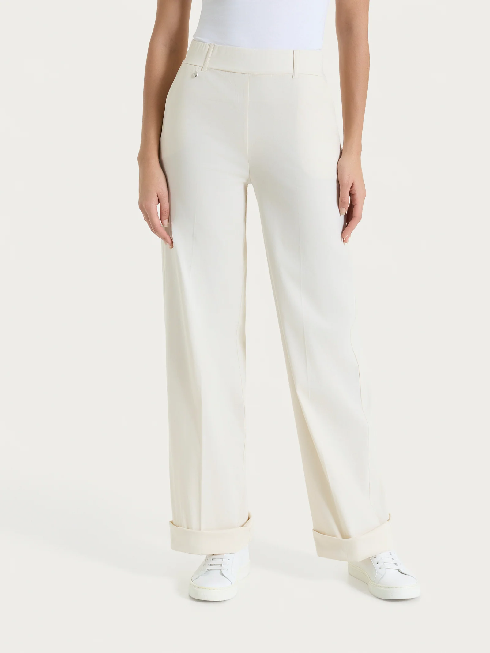 Pantalone ampio con tasche e risvolto in Super Fresh - Whitecap Gray - Image 3