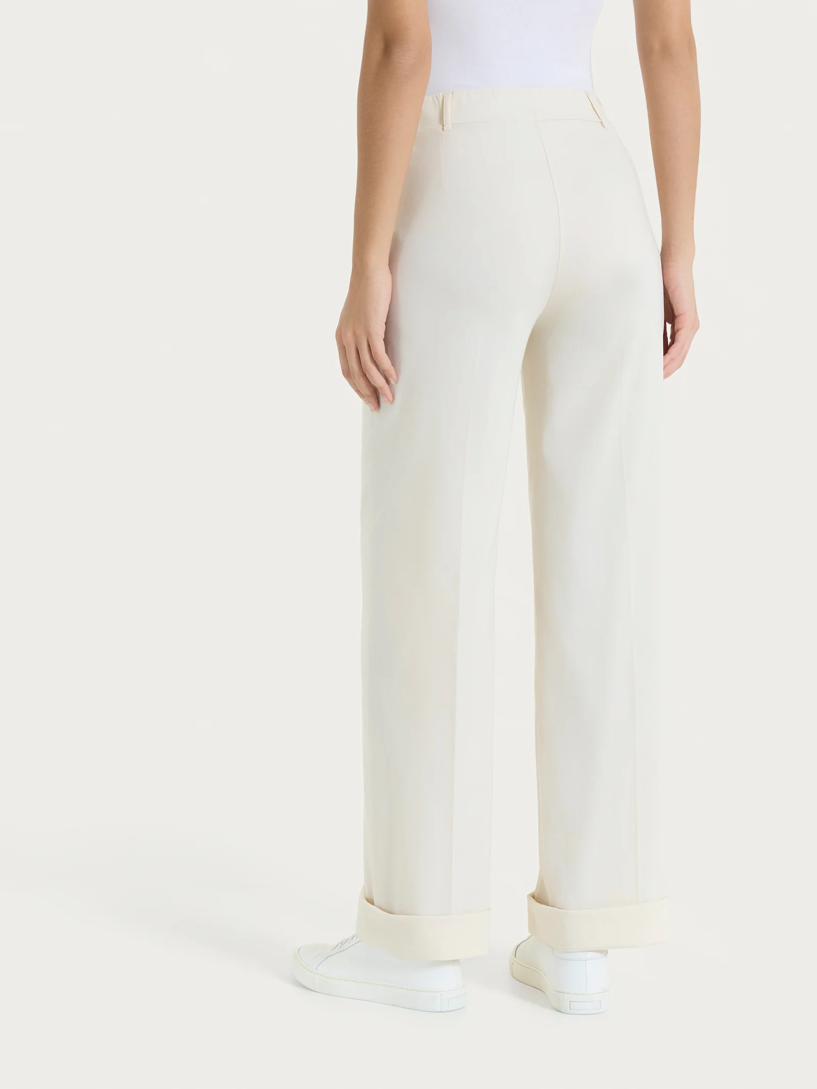 Pantalone ampio con tasche e risvolto in Super Fresh - Whitecap Gray - Image 6