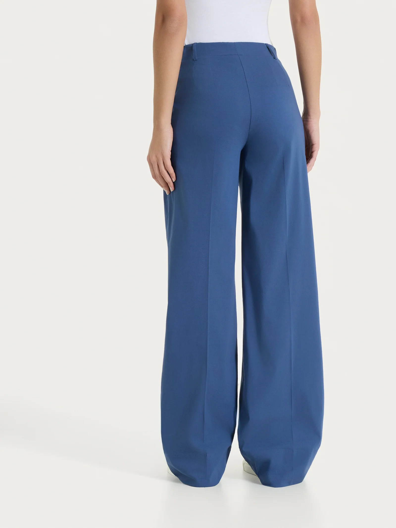 Pantalone ampio con tasche e risvolto in Super Fresh - Oceana - Image 3