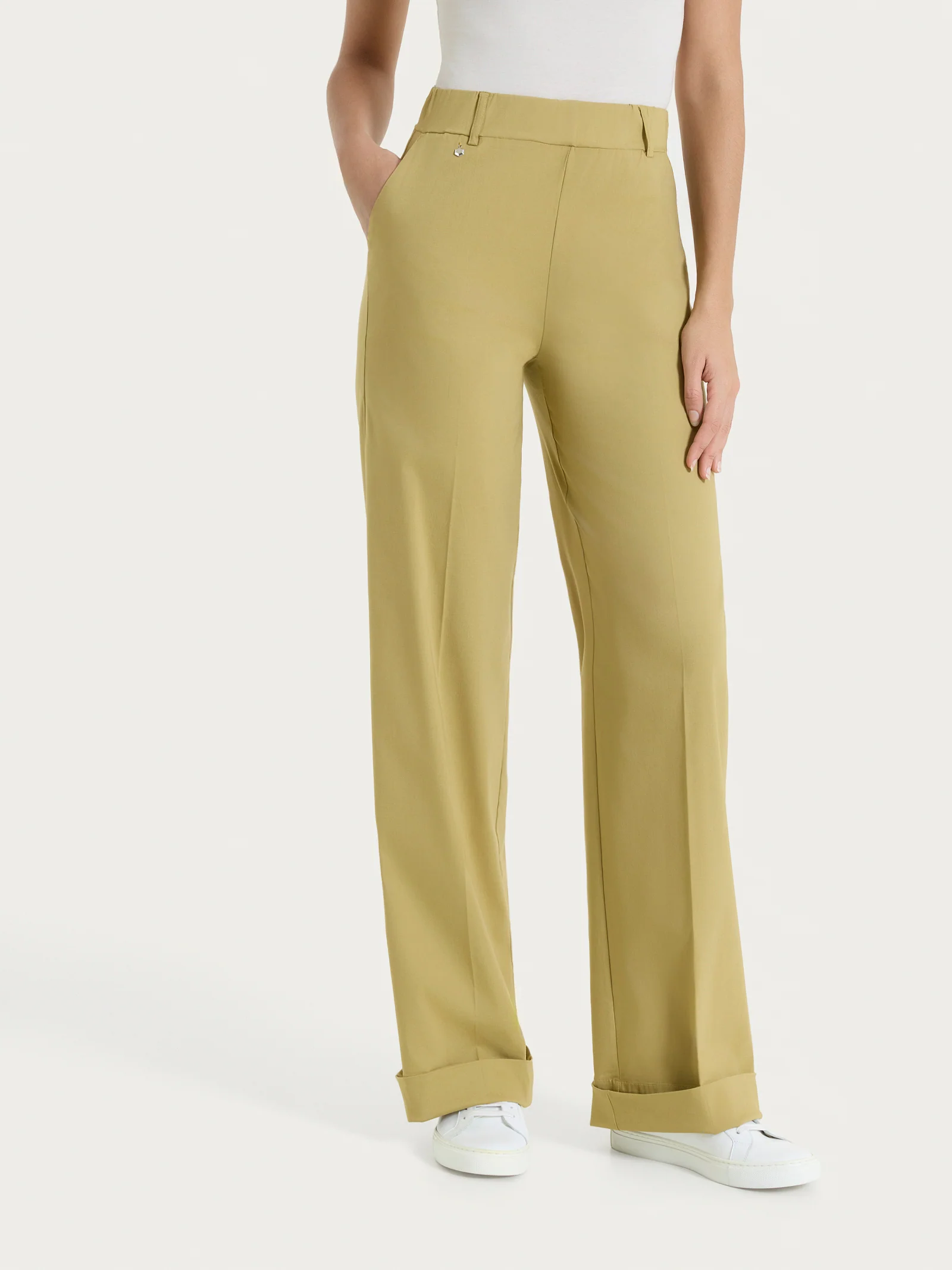 Pantalone ampio con tasche e risvolto in Super Fresh - Khaki - Image 2