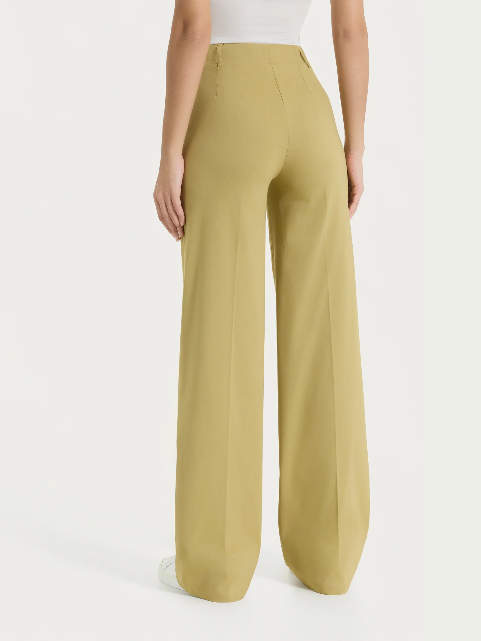 Pantalone ampio con tasche e risvolto in Super Fresh - Khaki - Image 4