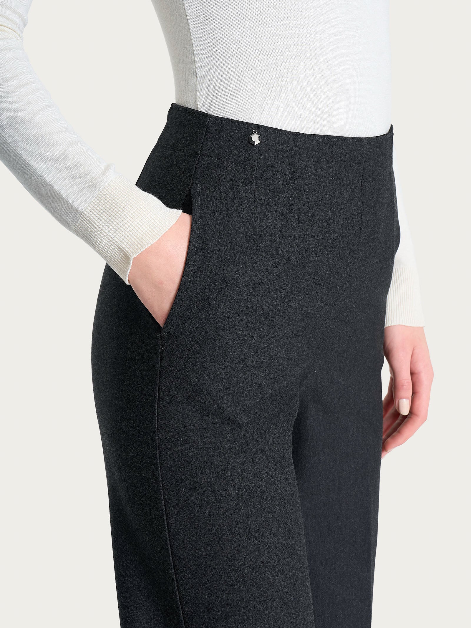 Pantalone ampio con tasche in Compact - Oscuro Mel. - Image 5