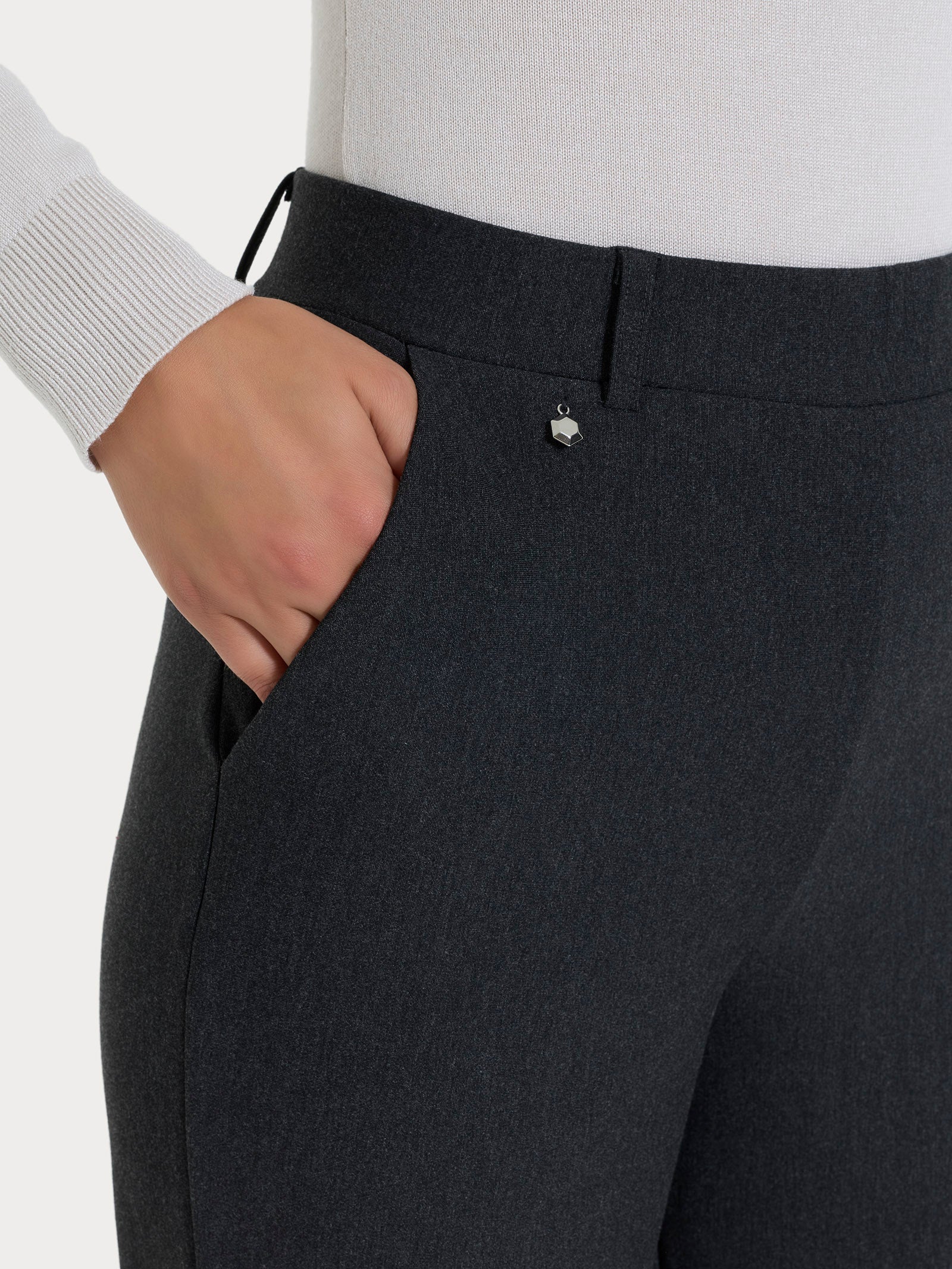 Pantalone ampio con tasche in Compact - Oscuro Mel. - Image 3