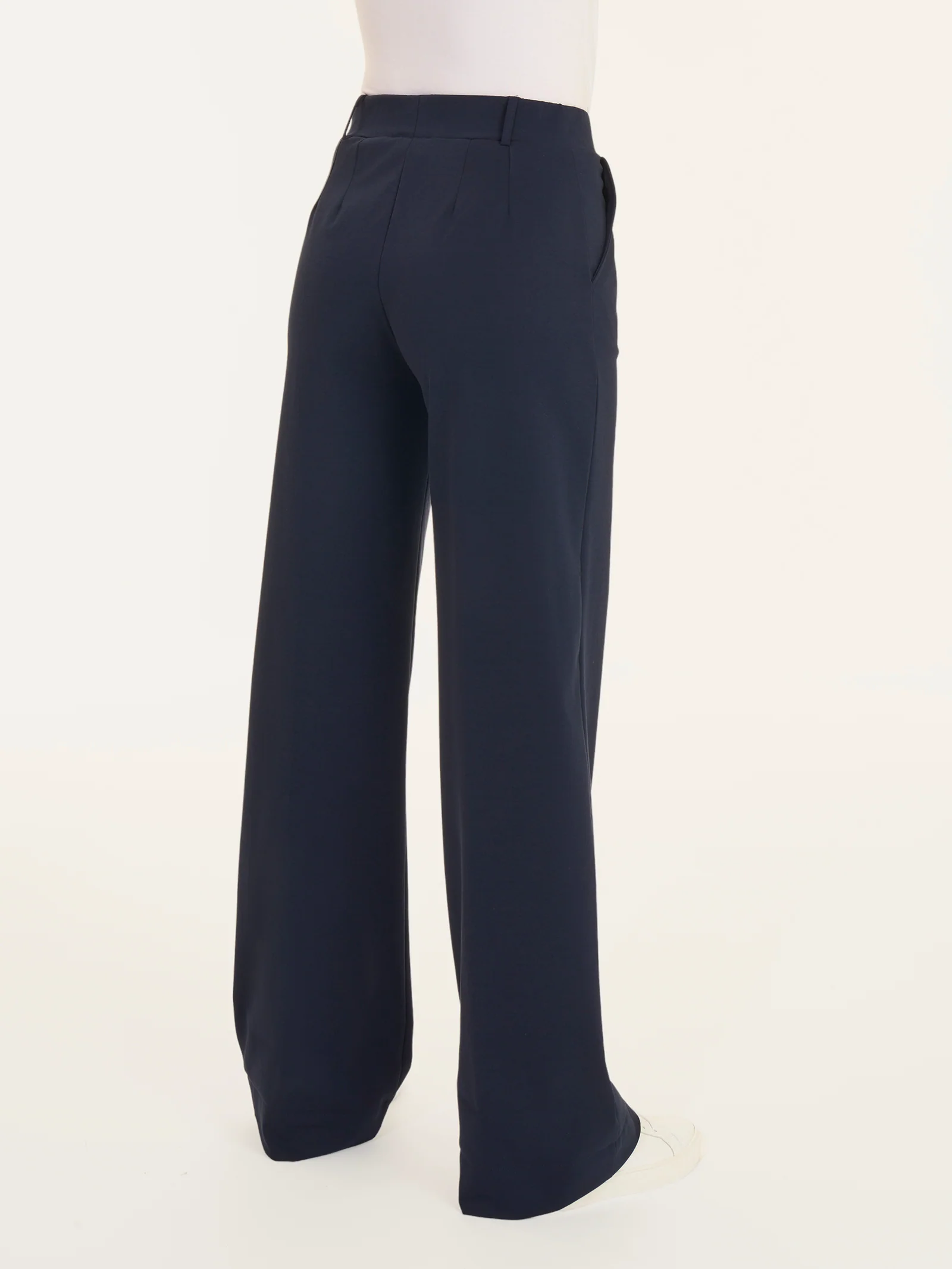 Pantalone ampio con tasche in Compact Light - Bleu - Image 4
